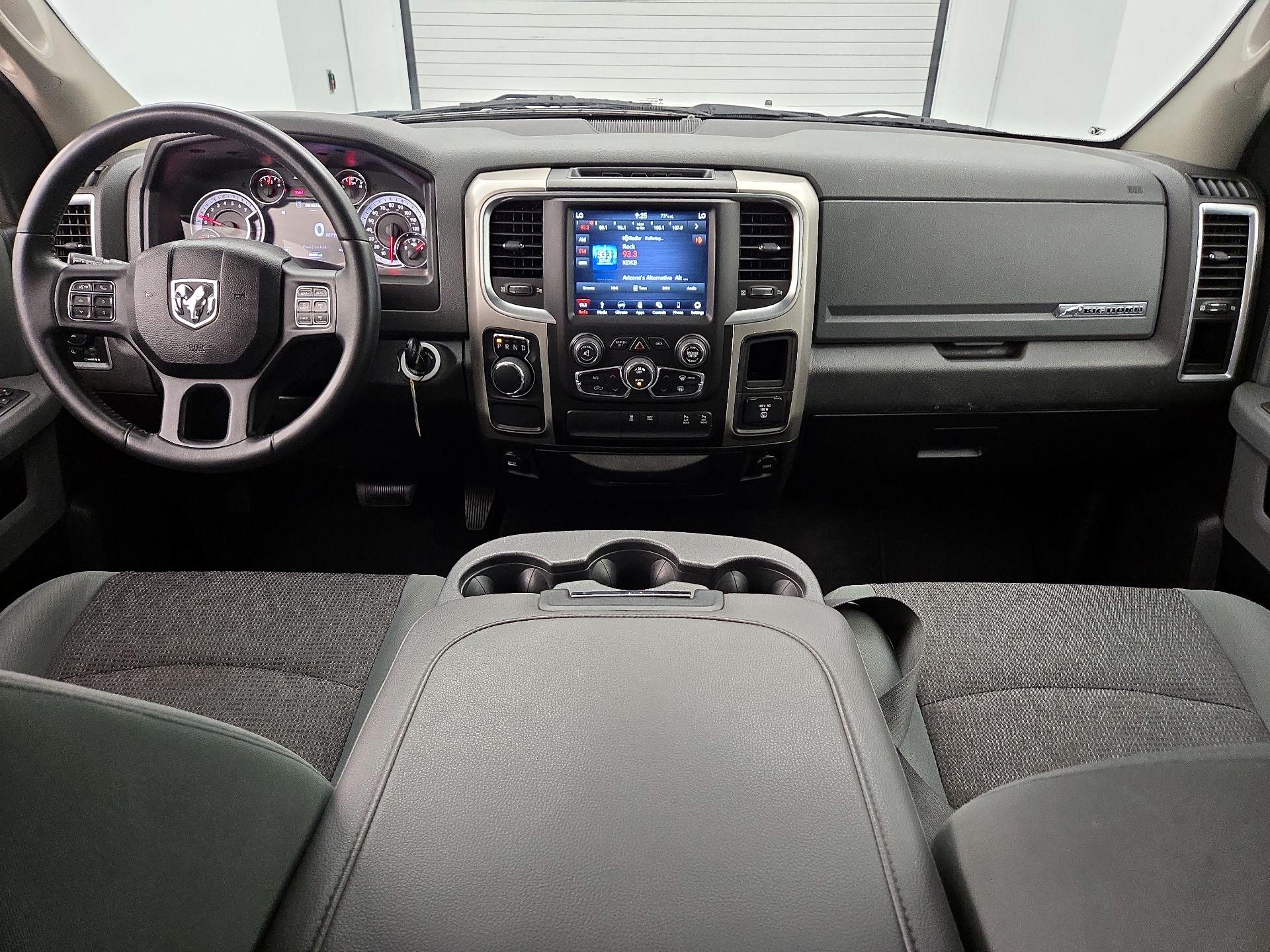 Thumbnail: 2019 RAM 1500 Classic - 9