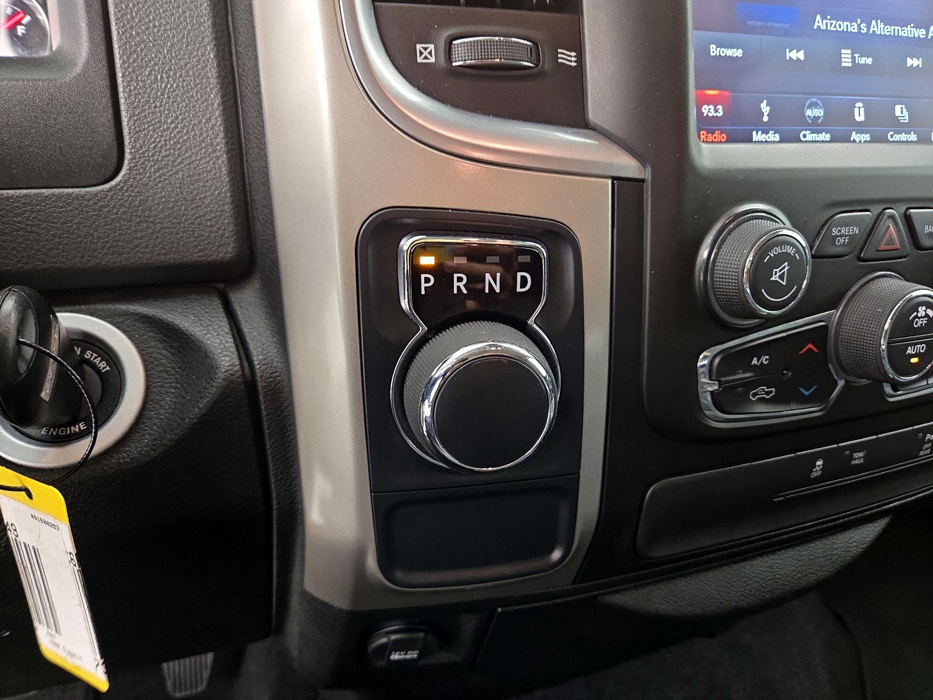 Thumbnail: 2019 RAM 1500 Classic - 17