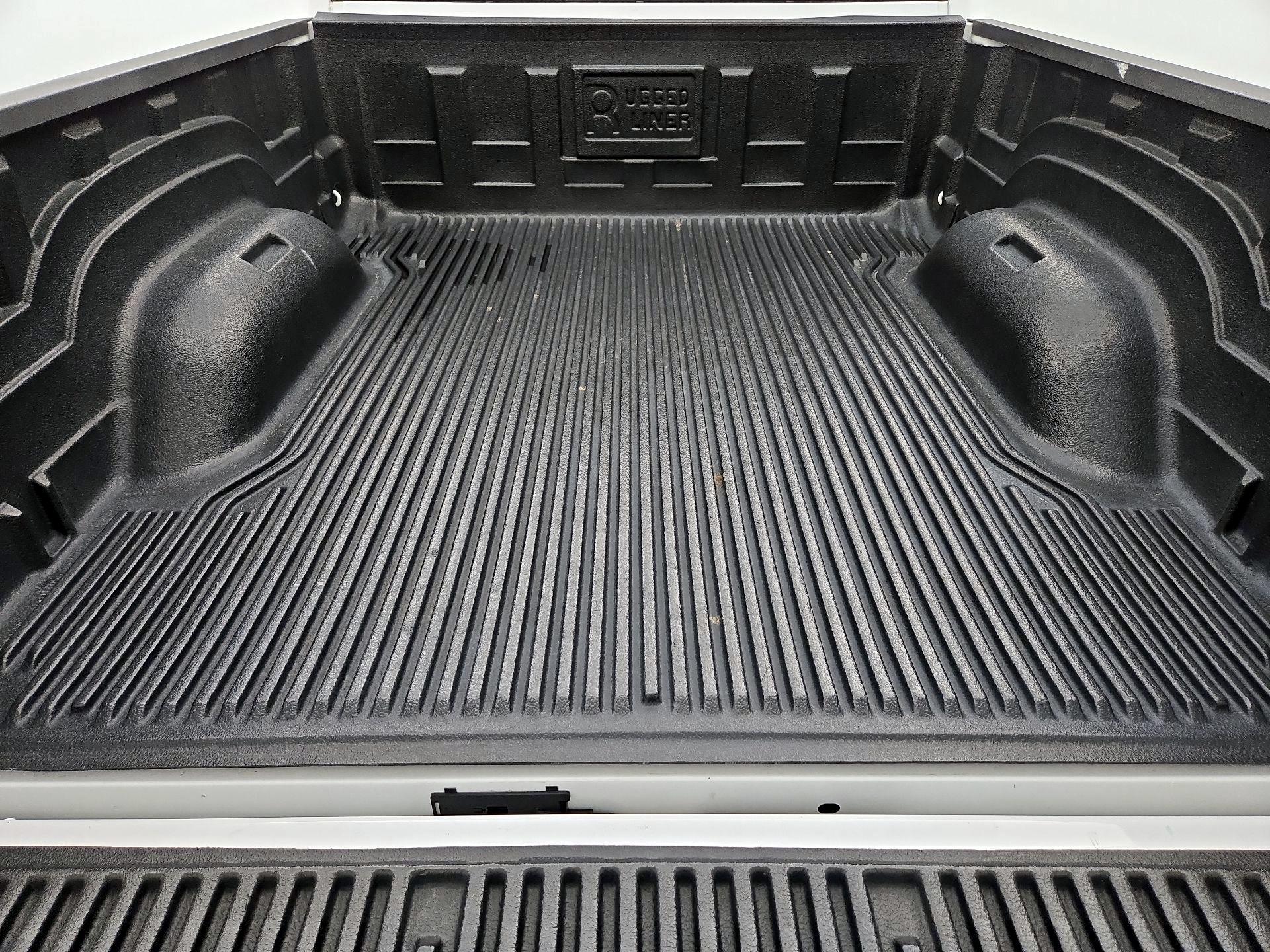 Thumbnail: 2019 RAM 1500 Classic - 20