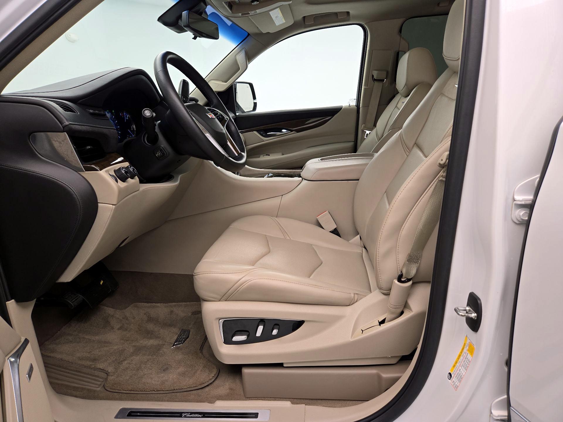 Thumbnail: 2018 Cadillac Escalade - 11