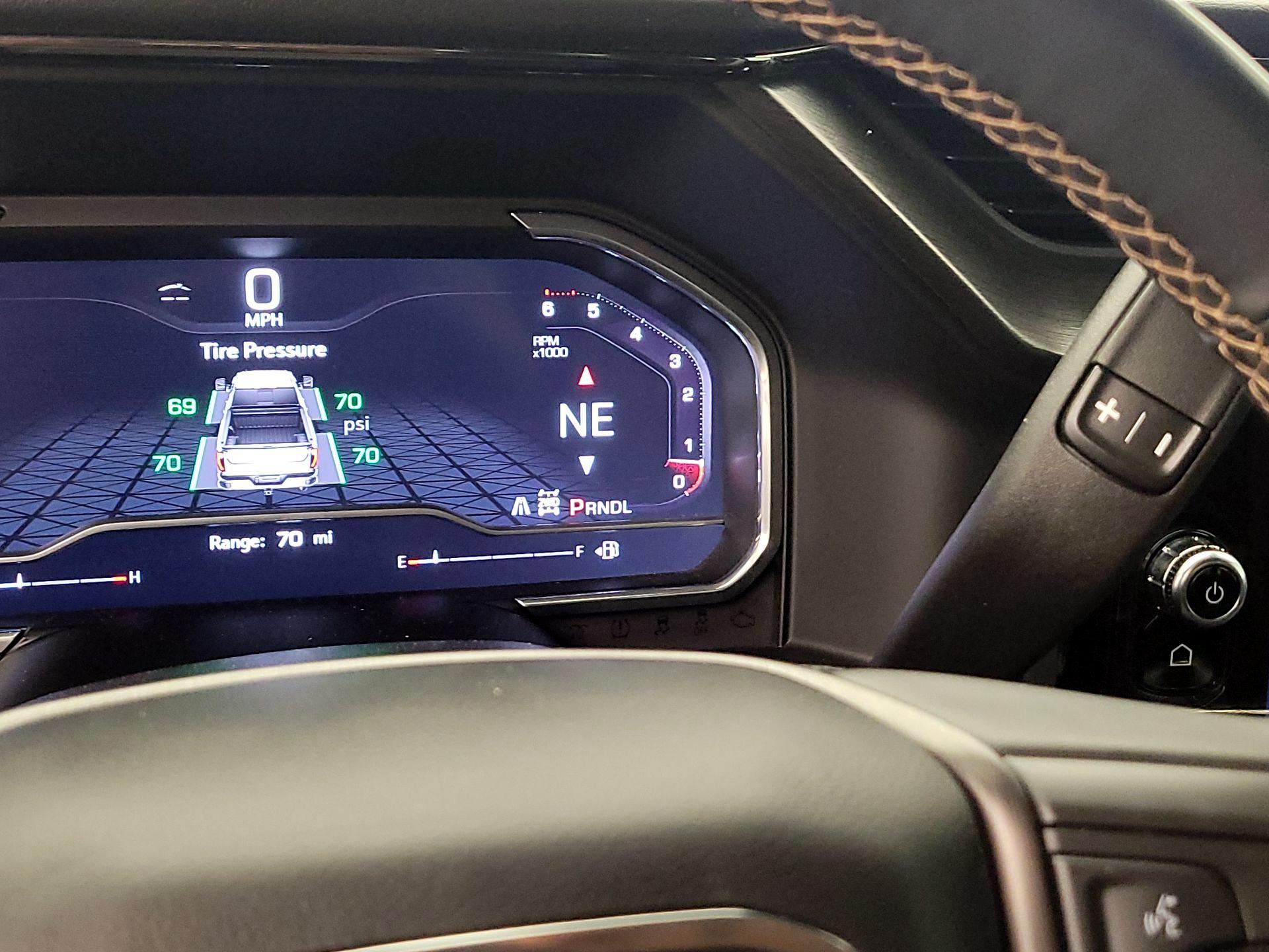 Thumbnail: 2024 GMC Sierra 2500 - 17