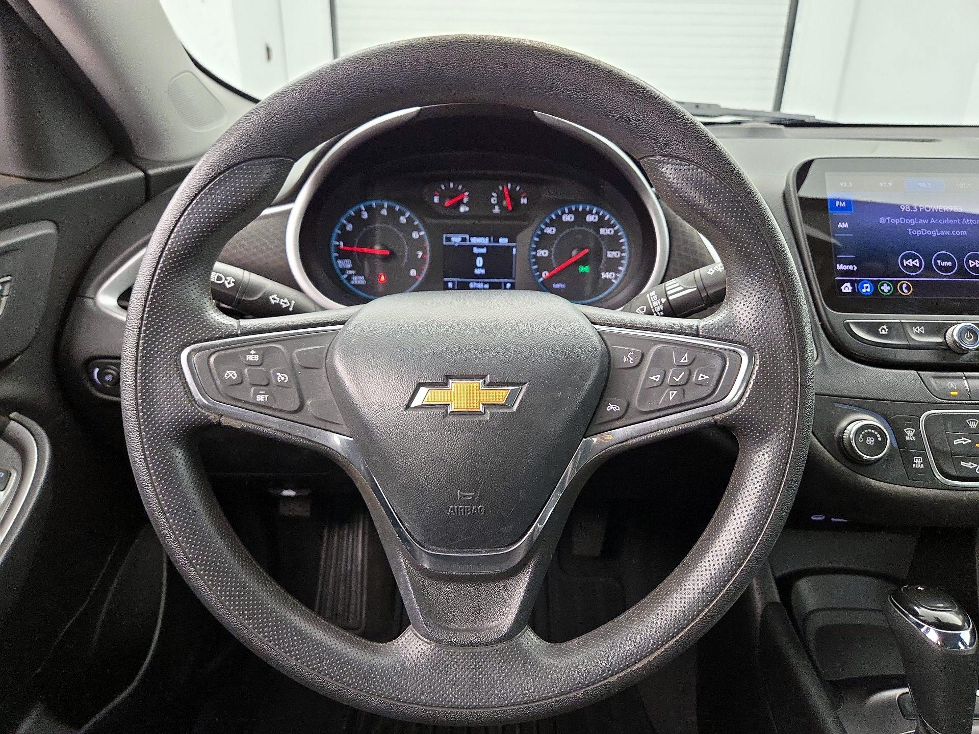 Thumbnail: 2020 Chevrolet Malibu - 10