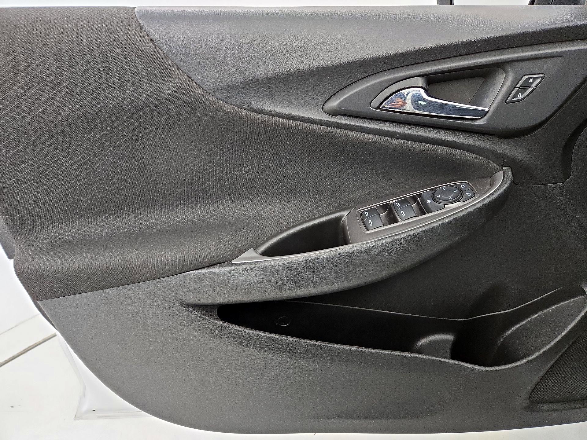 Thumbnail: 2020 Chevrolet Malibu - 12