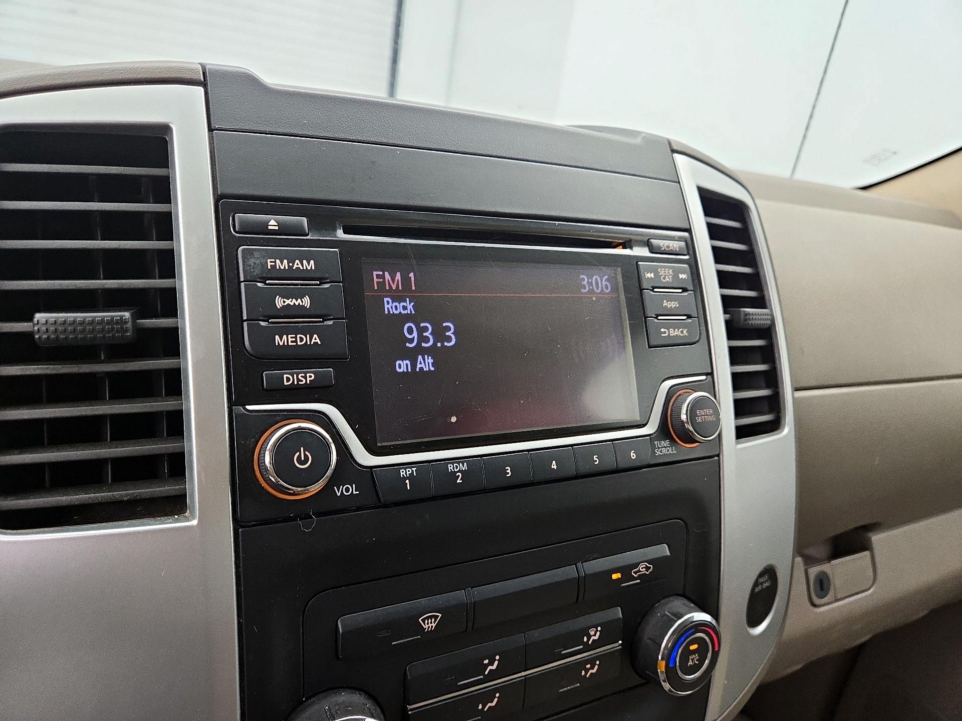 Thumbnail: 2015 Nissan Frontier - 14