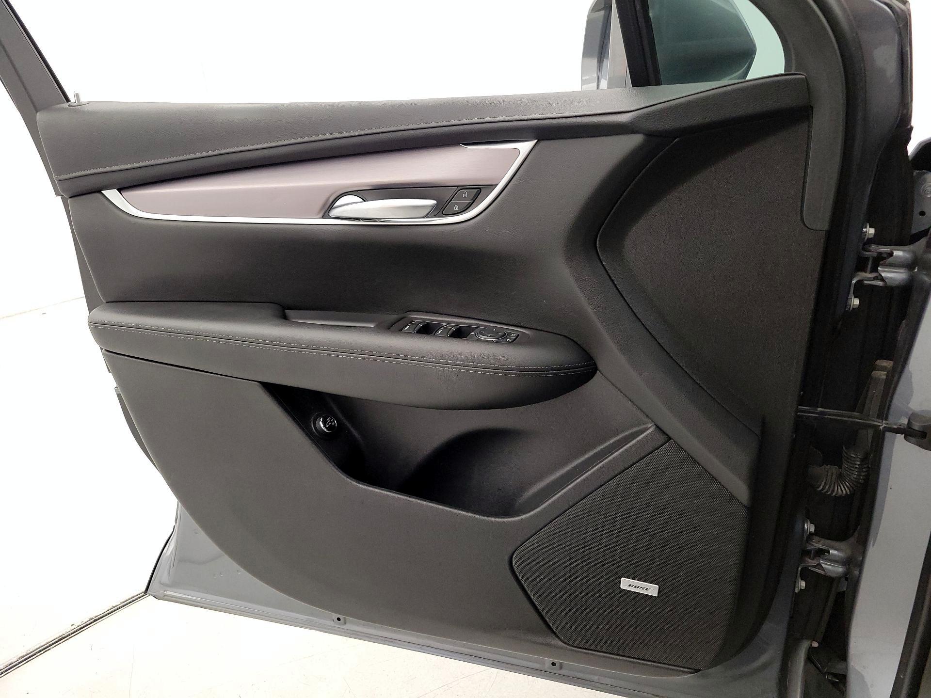 Thumbnail: 2020 Cadillac XT5 - 12