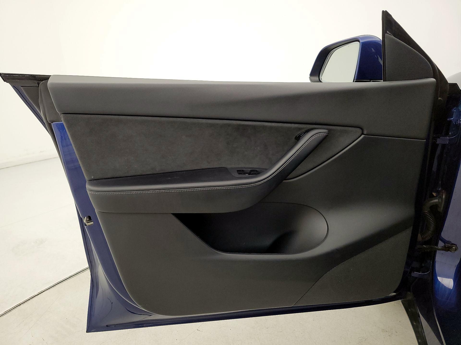 Thumbnail: 2021 Tesla Model Y - 12