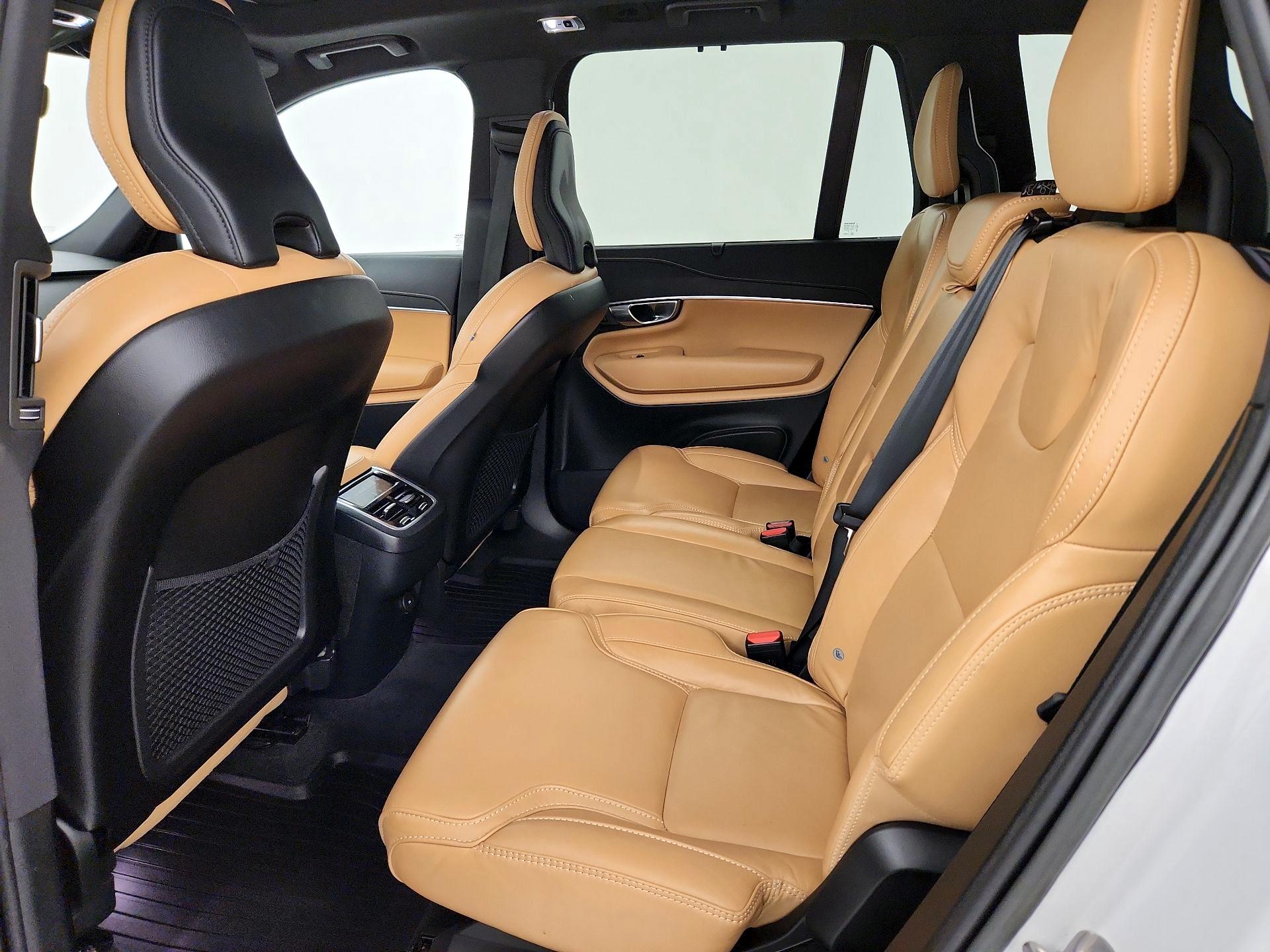 Thumbnail: 2022 Volvo XC90 - 20