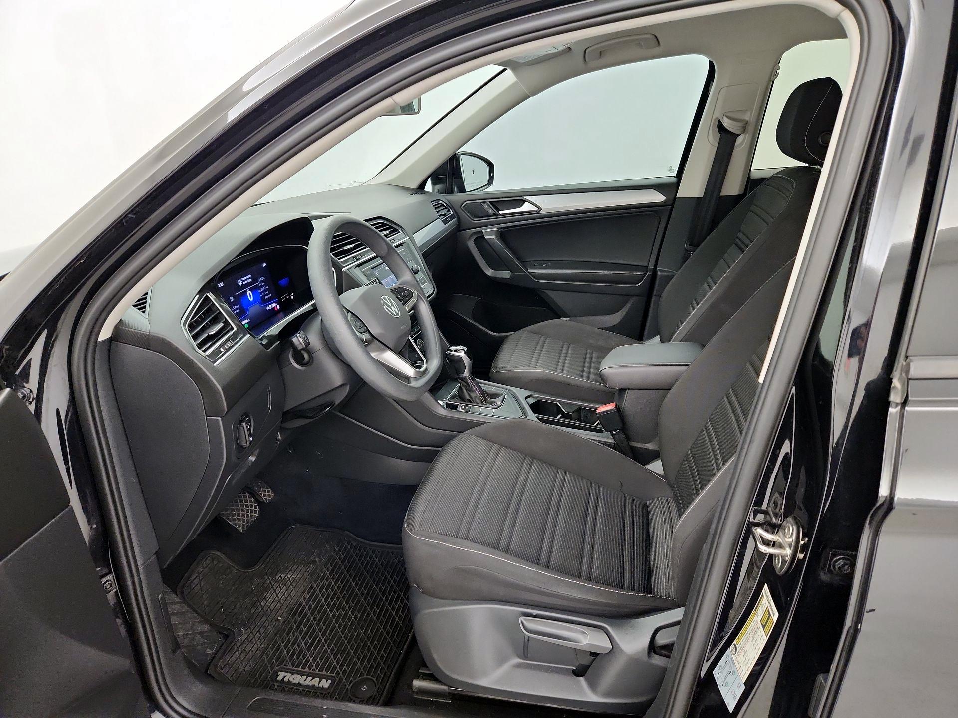 Thumbnail: 2022 Volkswagen Tiguan - 11