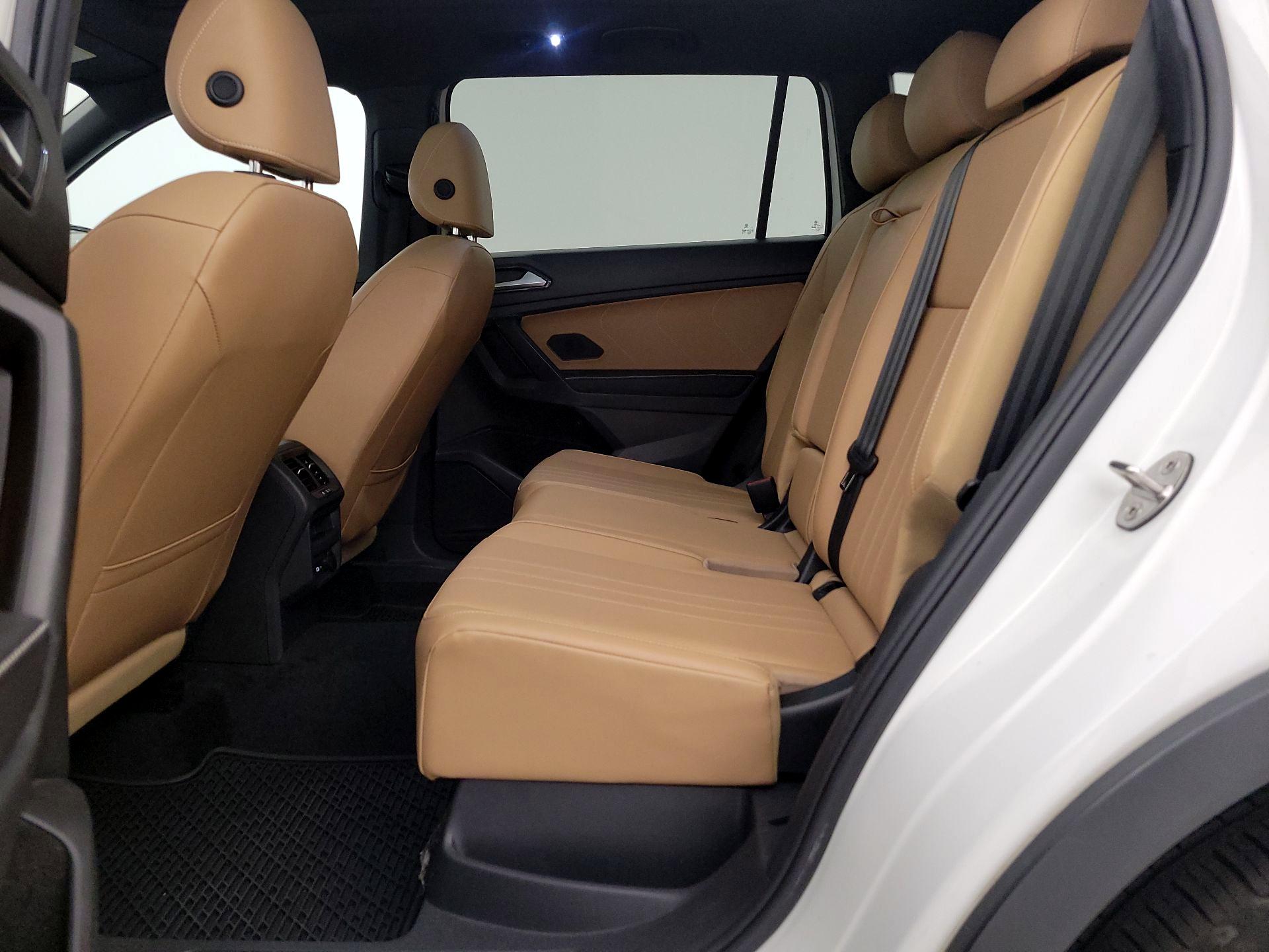Thumbnail: 2022 Volkswagen Tiguan - 20