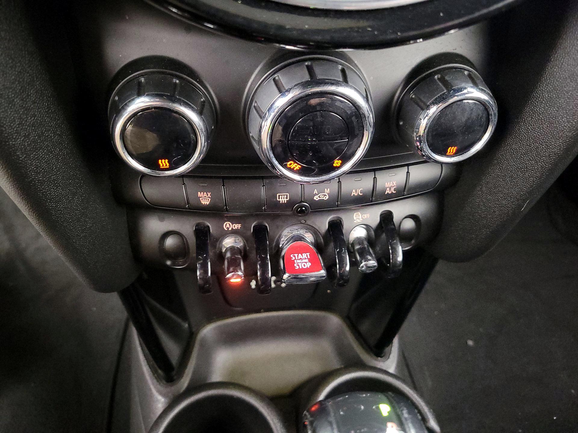 Thumbnail: 2017 MINI Cooper - 17