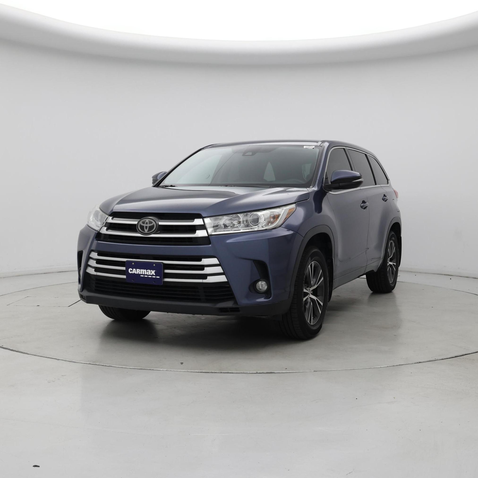 Thumbnail: 2017 Toyota Highlander - 4