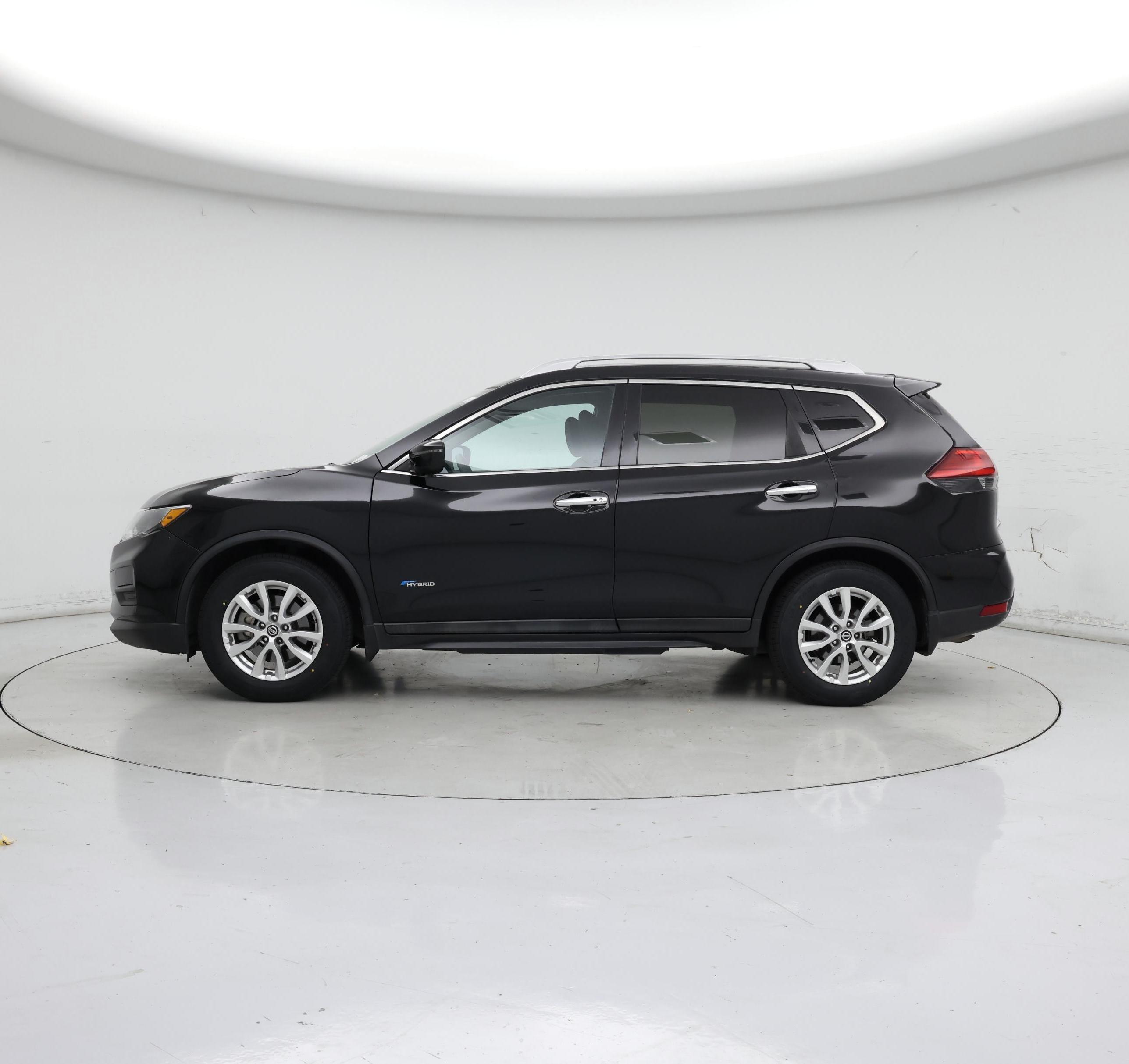 Thumbnail: 2017 Nissan Rogue - 3