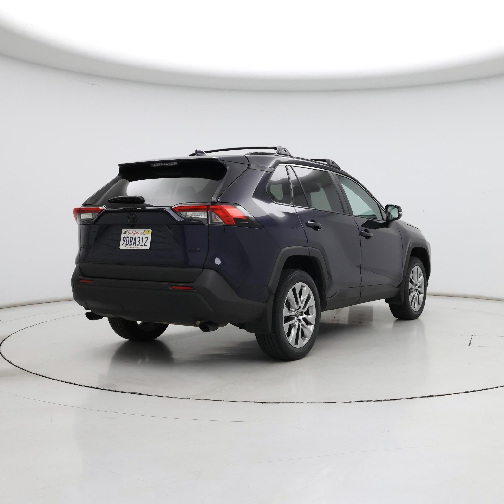 Thumbnail: 2022 Toyota RAV4 - 8