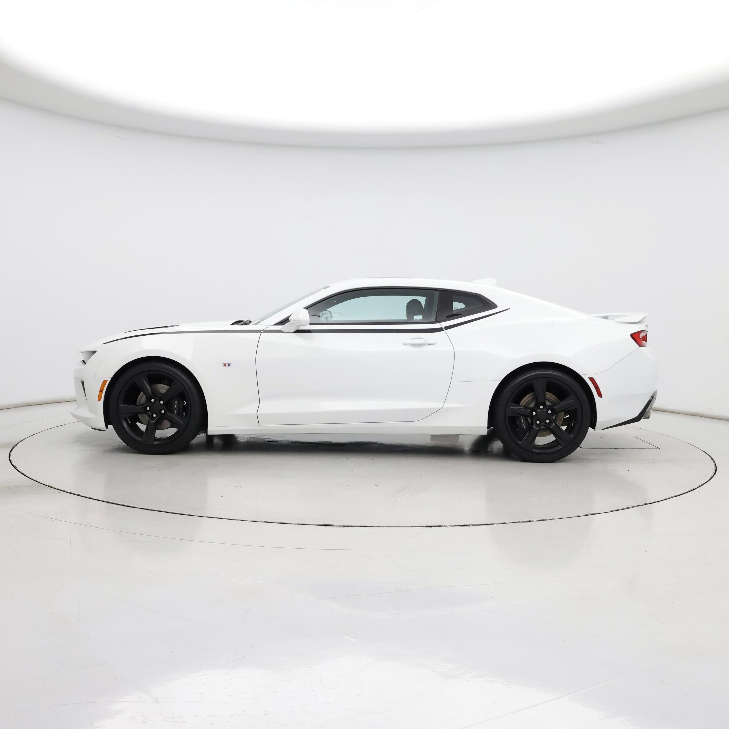 Thumbnail: 2016 Chevrolet Camaro - 3