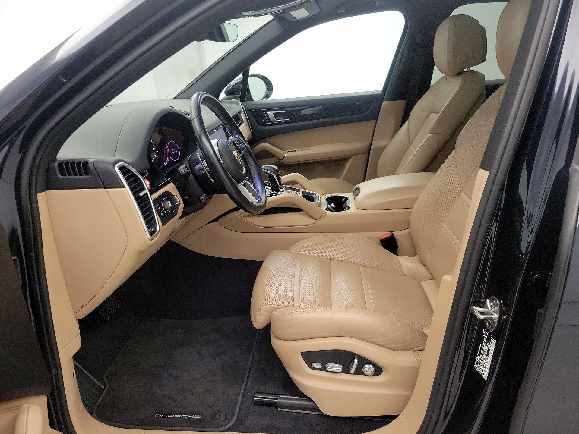 Thumbnail: 2021 Porsche Cayenne - 11