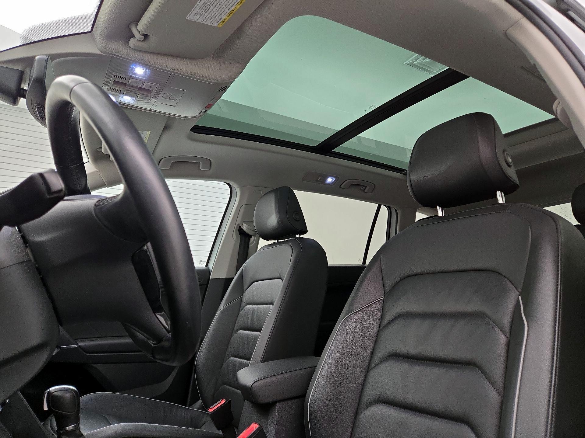 Thumbnail: 2018 Volkswagen Tiguan - 18