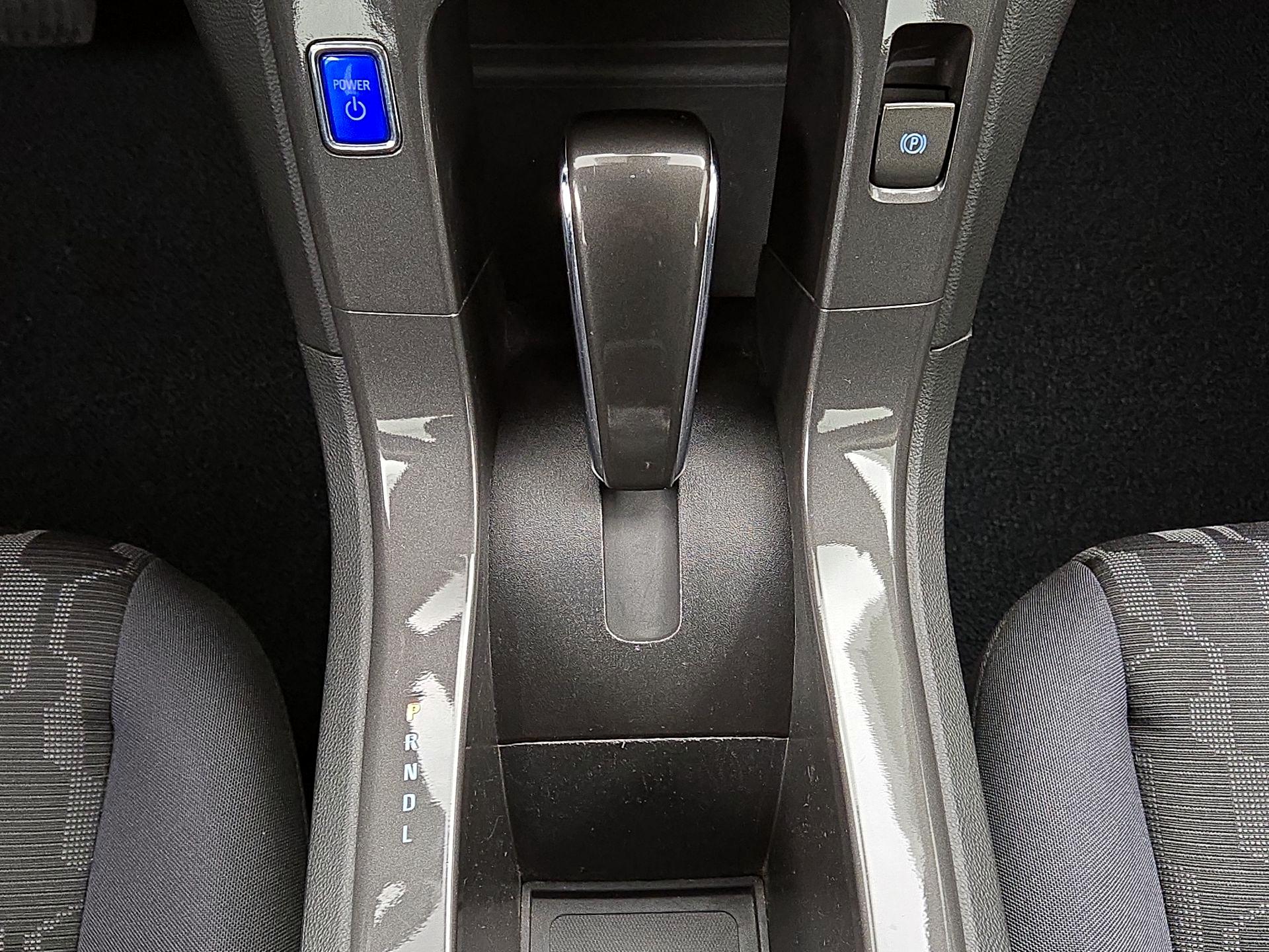 Thumbnail: 2014 Chevrolet Volt - 14
