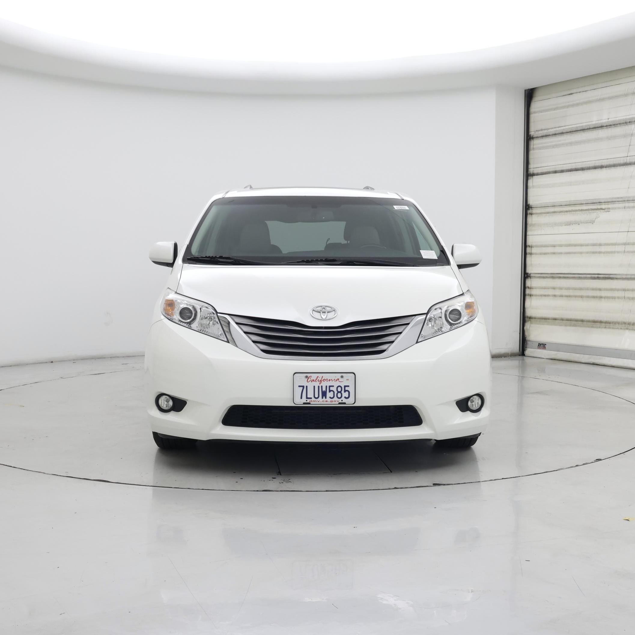 Thumbnail: 2015 Toyota Sienna - 5