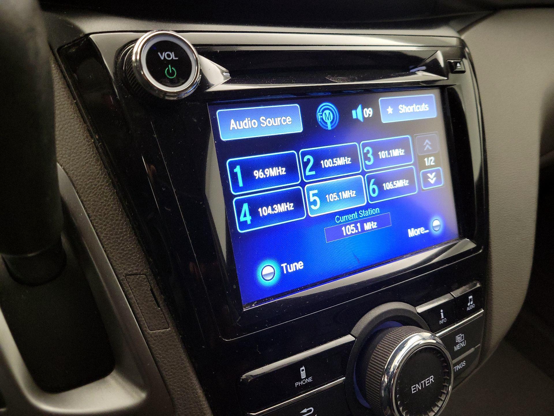 Thumbnail: 2015 Honda Odyssey - 15