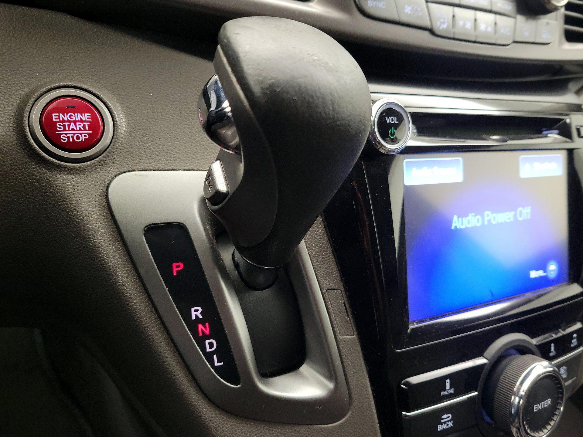 Thumbnail: 2015 Honda Odyssey - 17