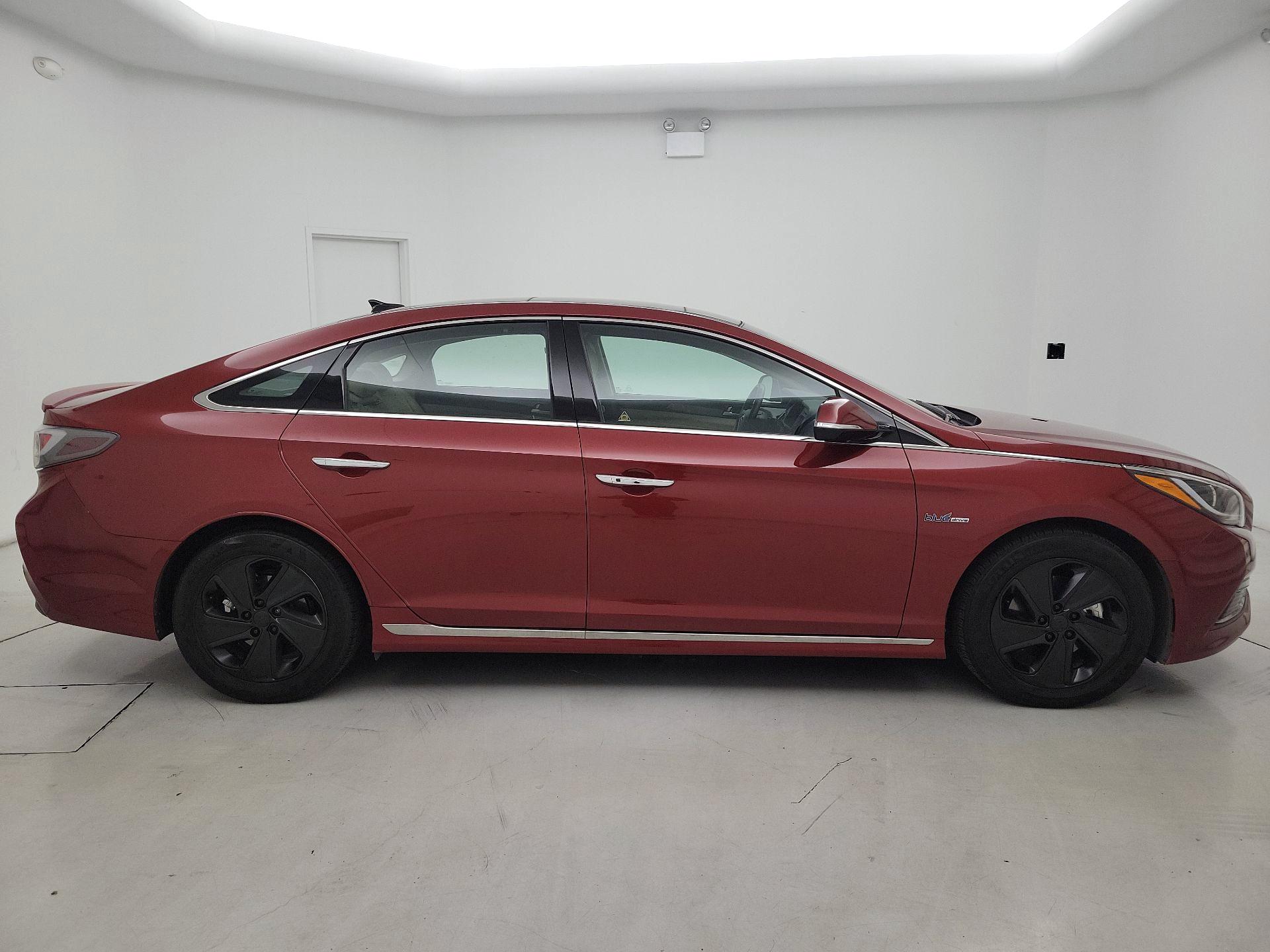 Thumbnail: 2017 Hyundai Sonata - 4
