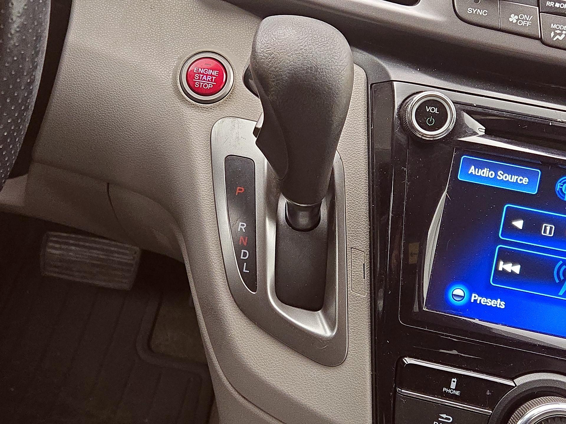 Thumbnail: 2015 Honda Odyssey - 17
