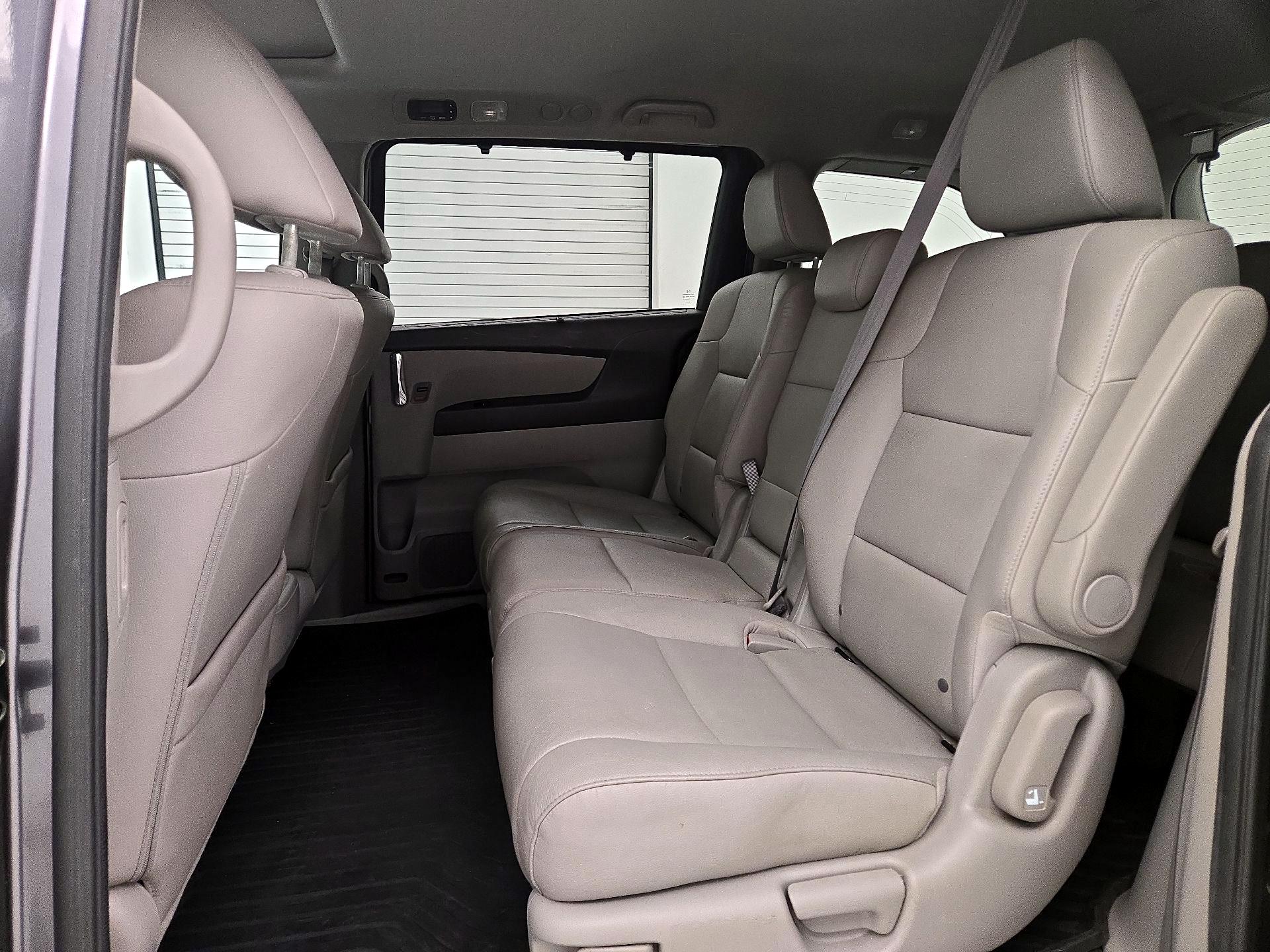 Thumbnail: 2015 Honda Odyssey - 19