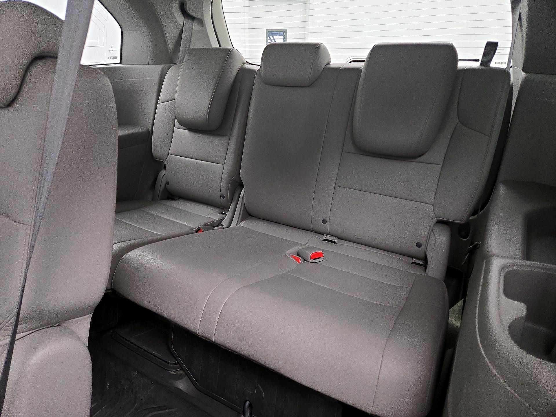Thumbnail: 2015 Honda Odyssey - 20