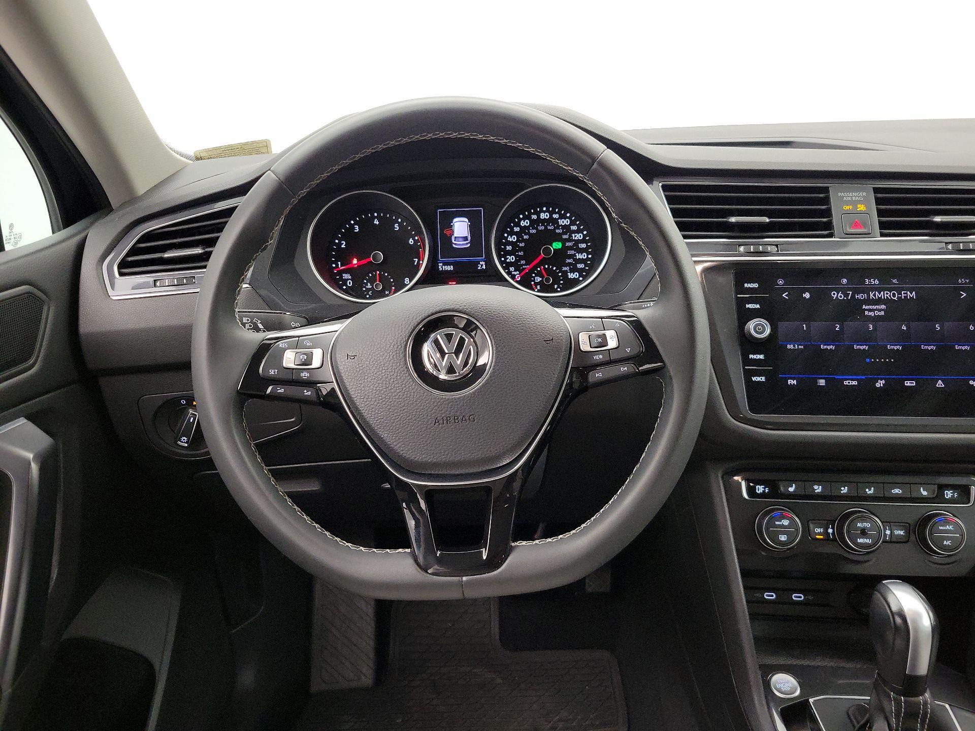 Thumbnail: 2021 Volkswagen Tiguan - 10