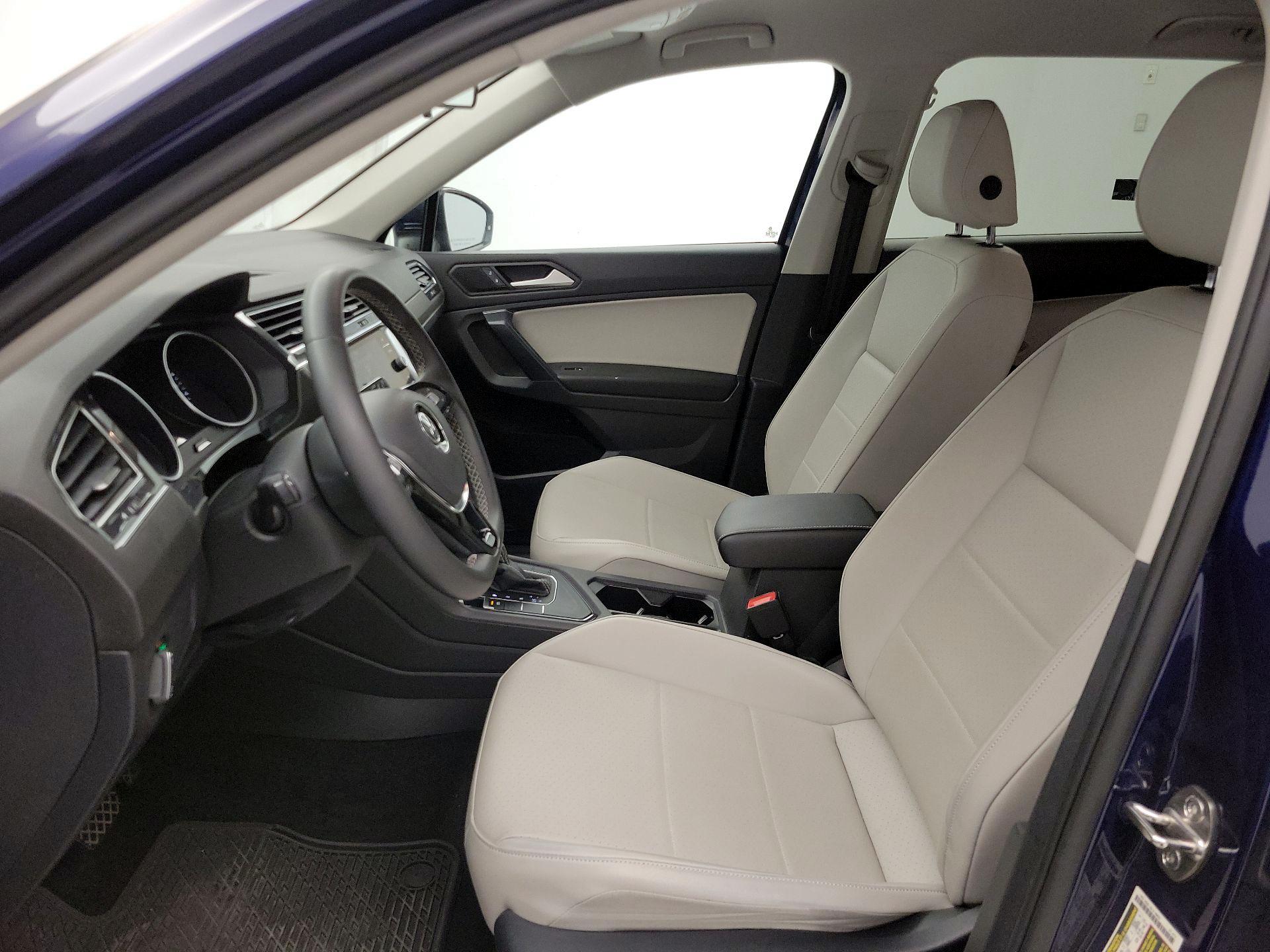 Thumbnail: 2021 Volkswagen Tiguan - 11