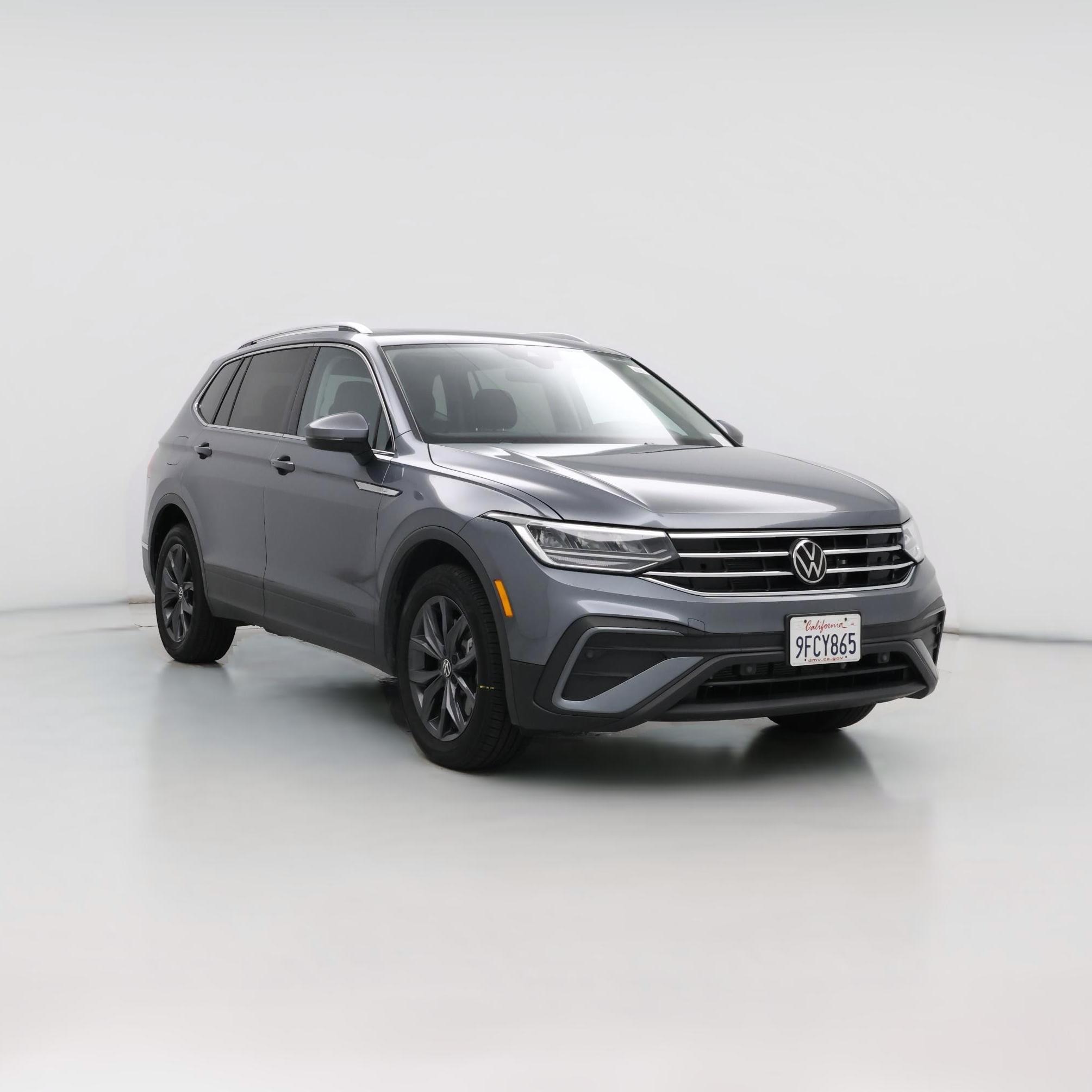 Thumbnail: 2023 Volkswagen Tiguan - 1