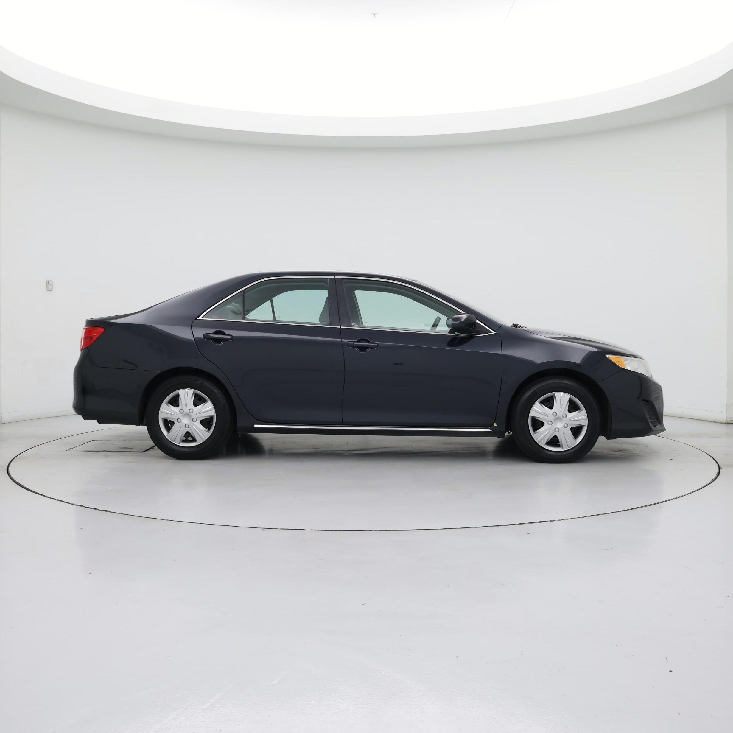 Thumbnail: 2014 Toyota Camry - 7