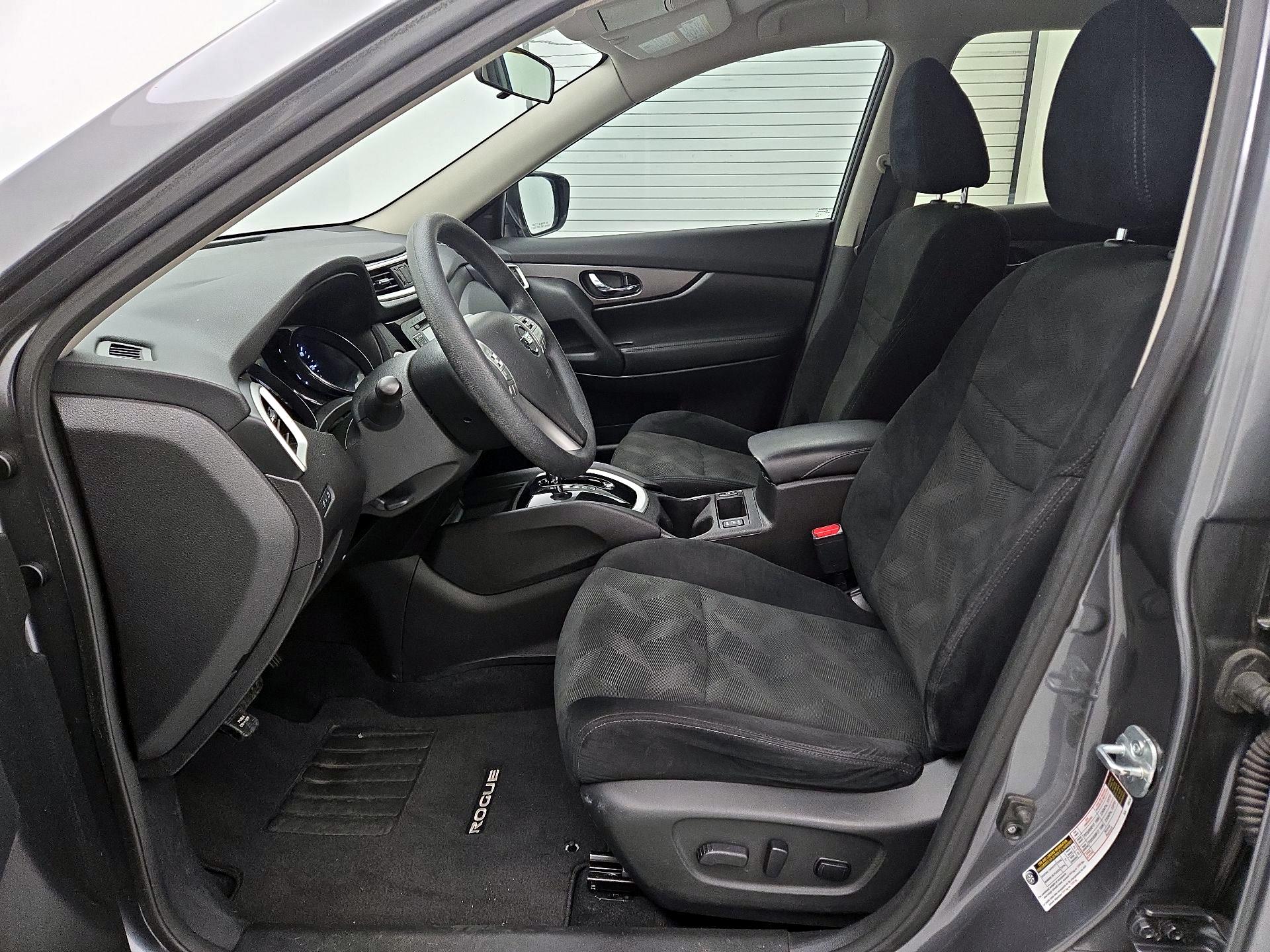 Thumbnail: 2016 Nissan Rogue - 11