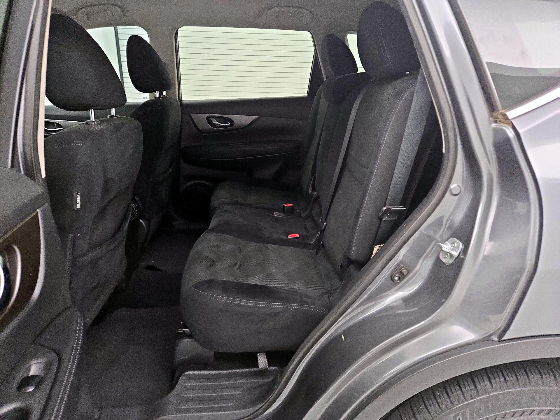 Thumbnail: 2016 Nissan Rogue - 19