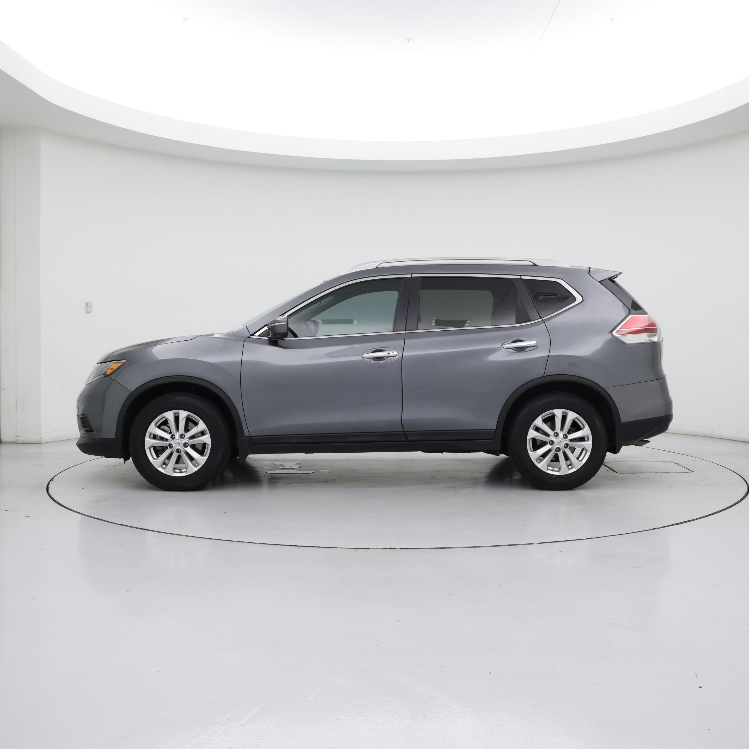 Thumbnail: 2016 Nissan Rogue - 3