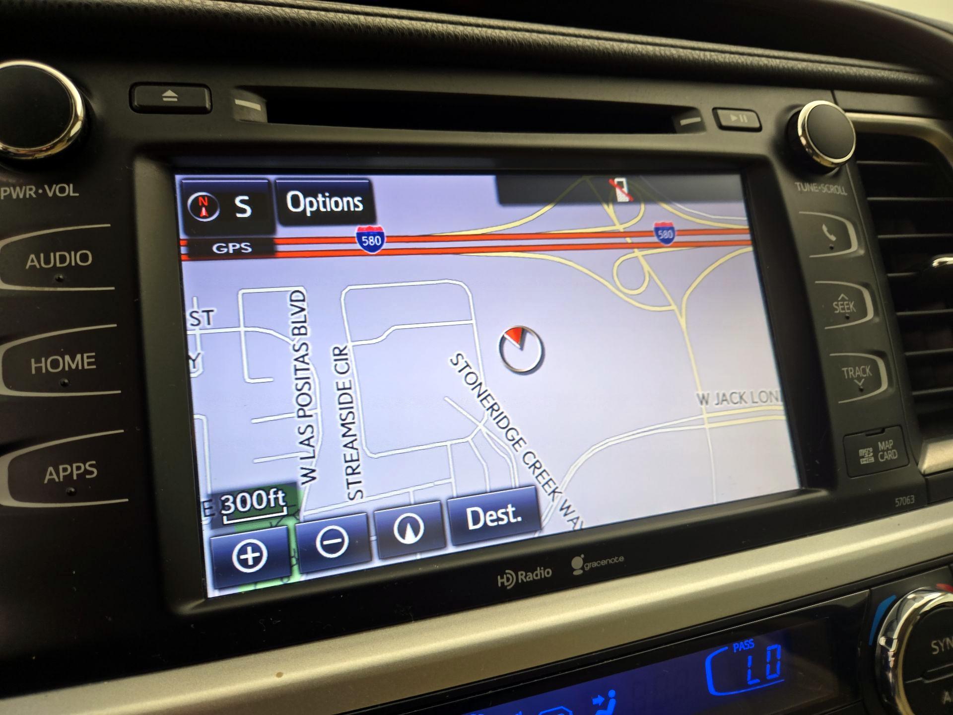 Thumbnail: 2015 Toyota Highlander - 12
