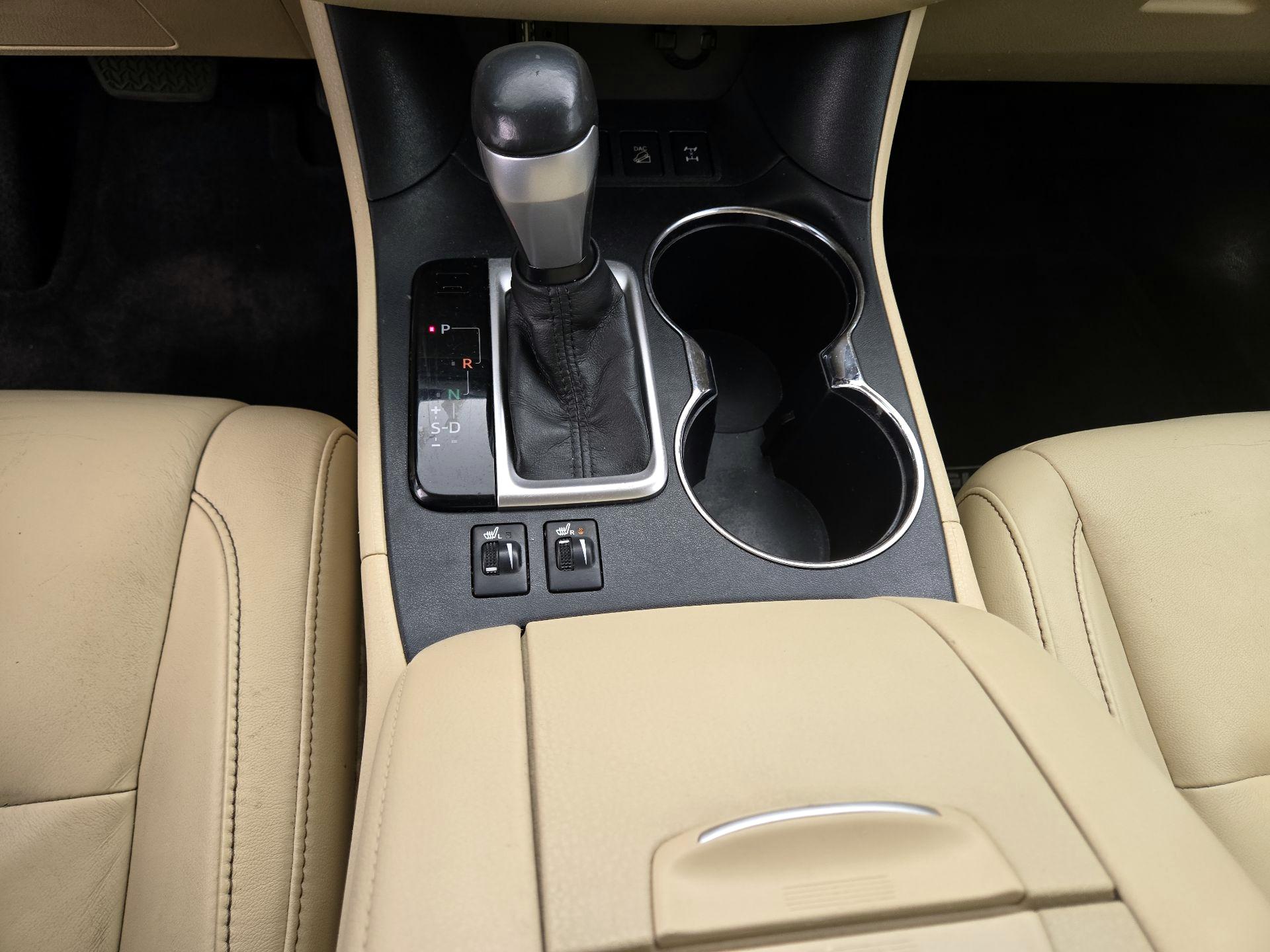 Thumbnail: 2015 Toyota Highlander - 16