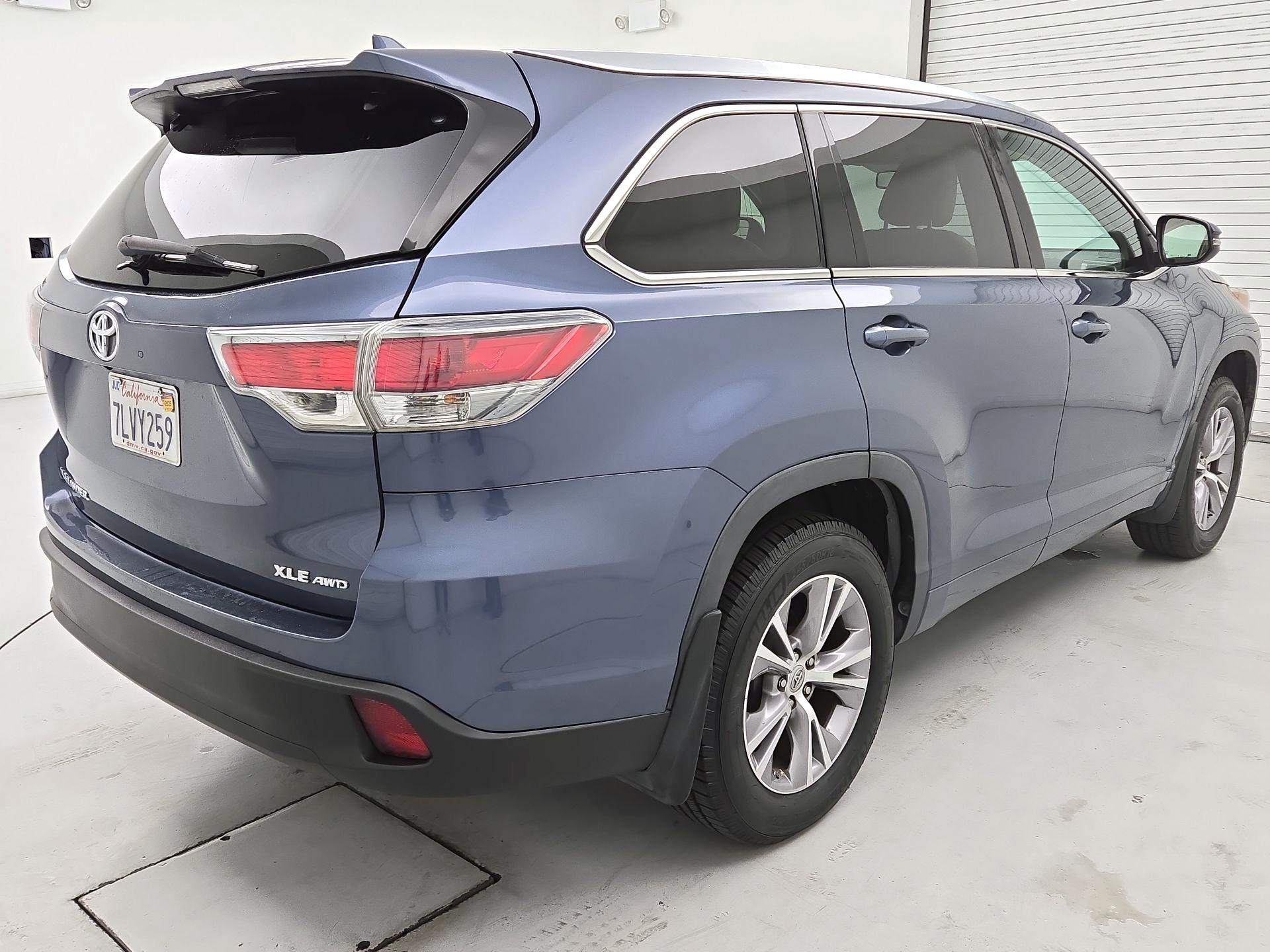 Thumbnail: 2015 Toyota Highlander - 5
