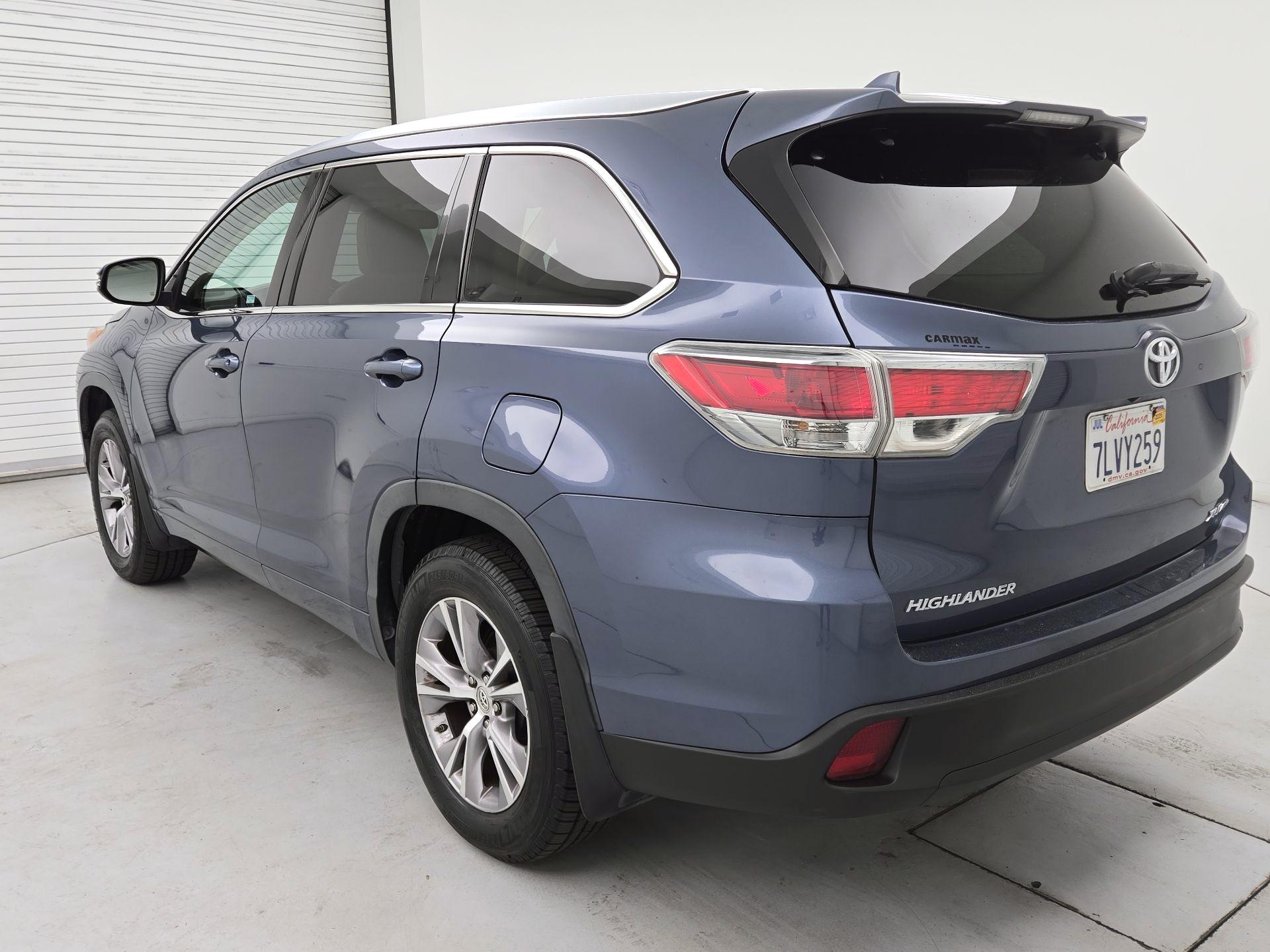 Thumbnail: 2015 Toyota Highlander - 7