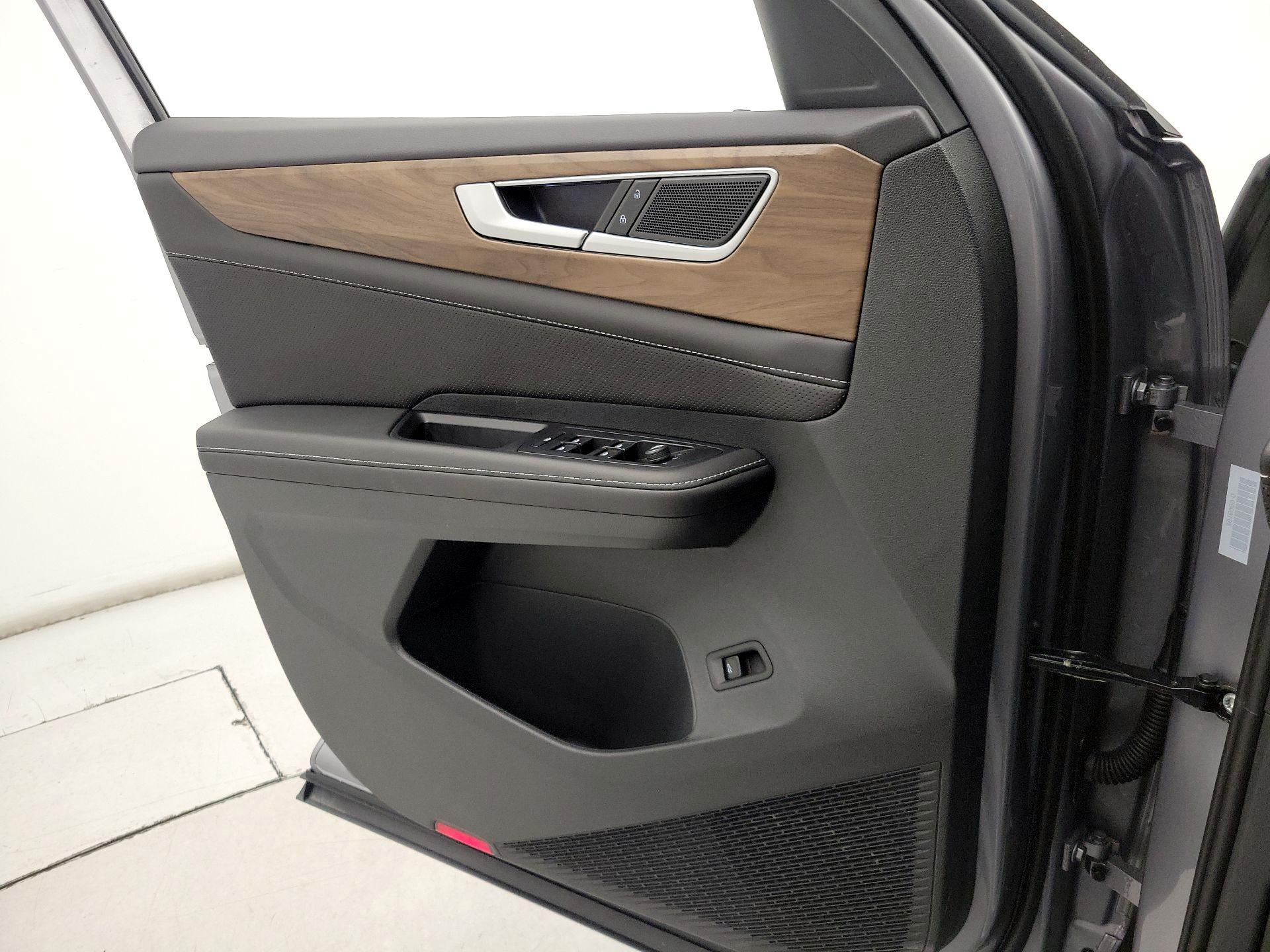 Thumbnail: 2025 Volkswagen Atlas - 12