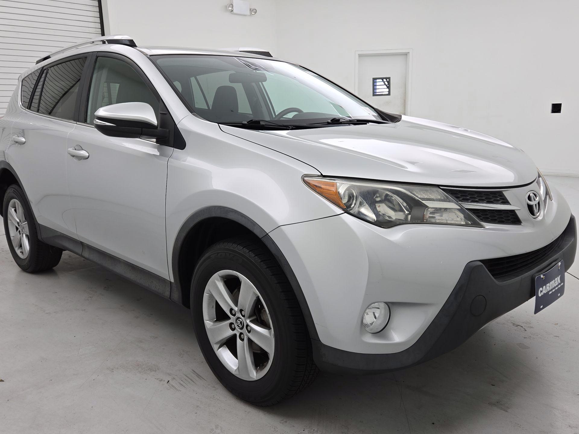 Thumbnail: 2015 Toyota RAV4 - 1