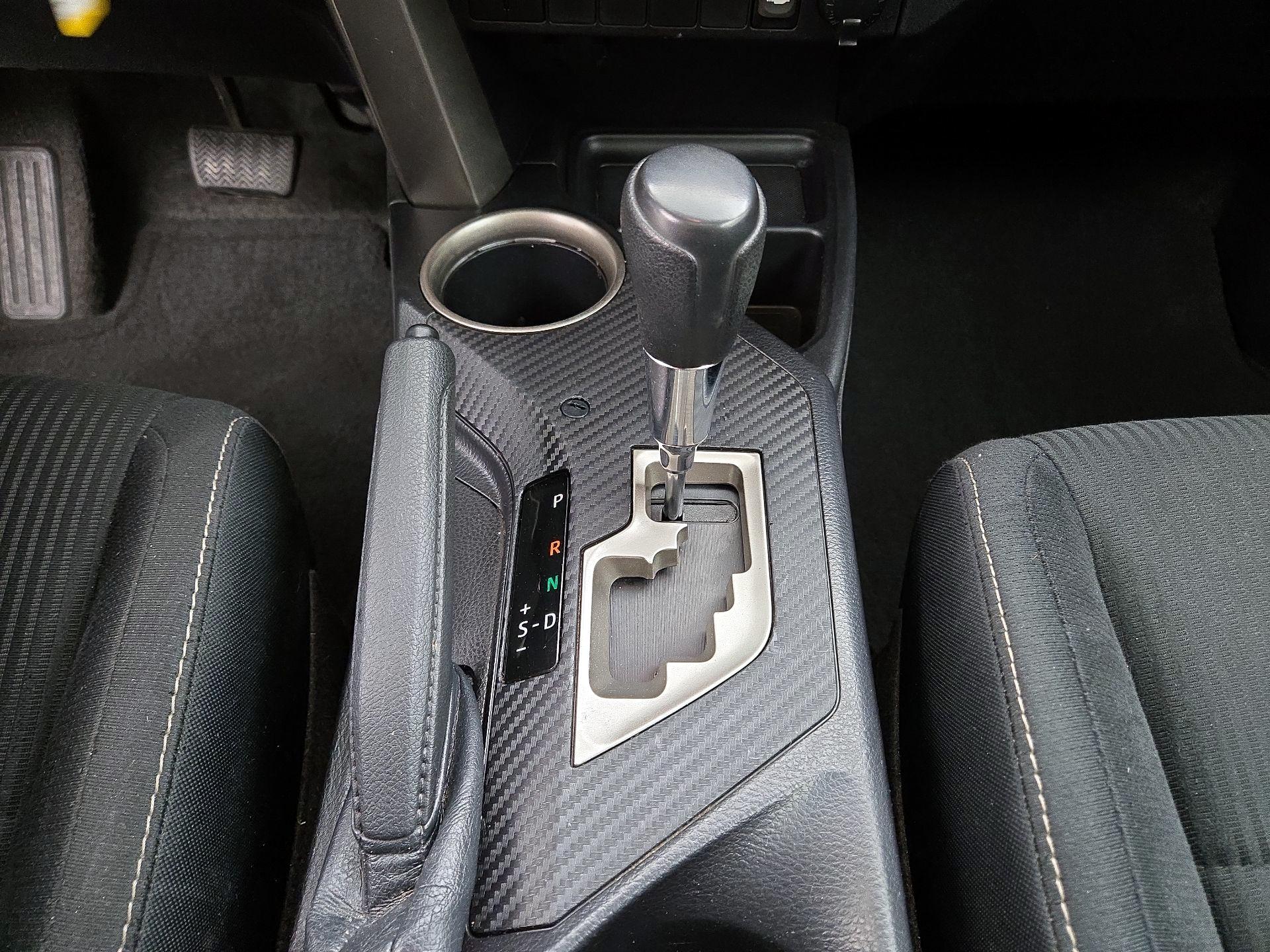 Thumbnail: 2015 Toyota RAV4 - 15