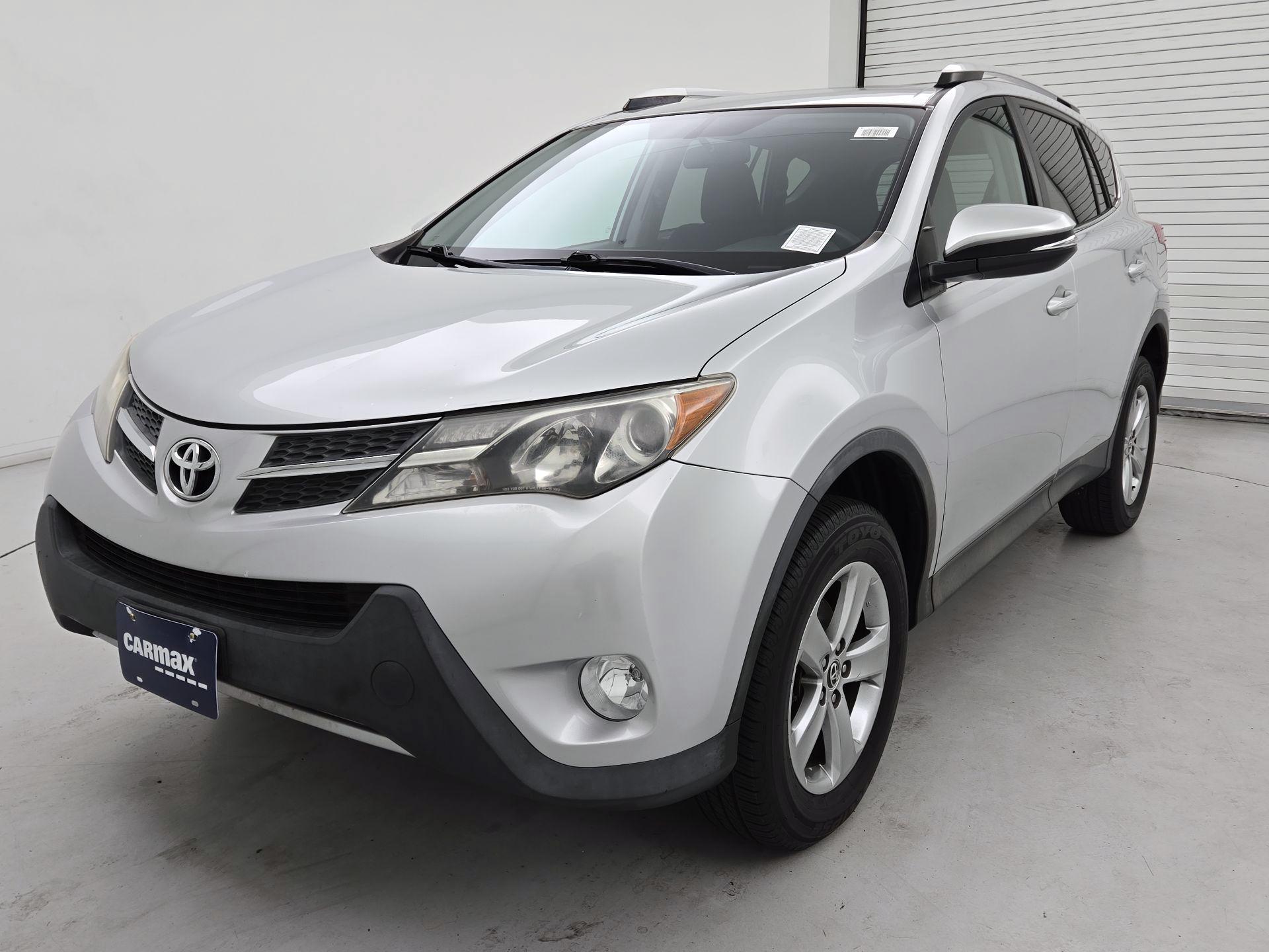 Thumbnail: 2015 Toyota RAV4 - 3
