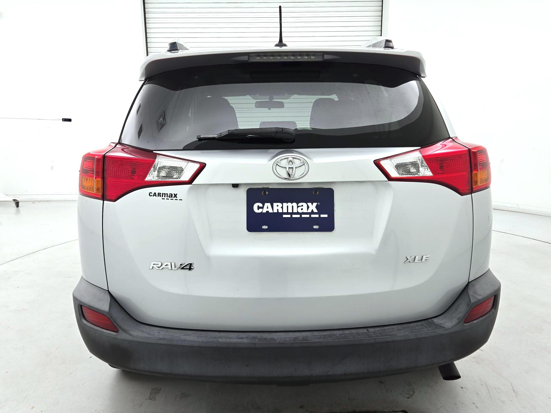 Thumbnail: 2015 Toyota RAV4 - 6