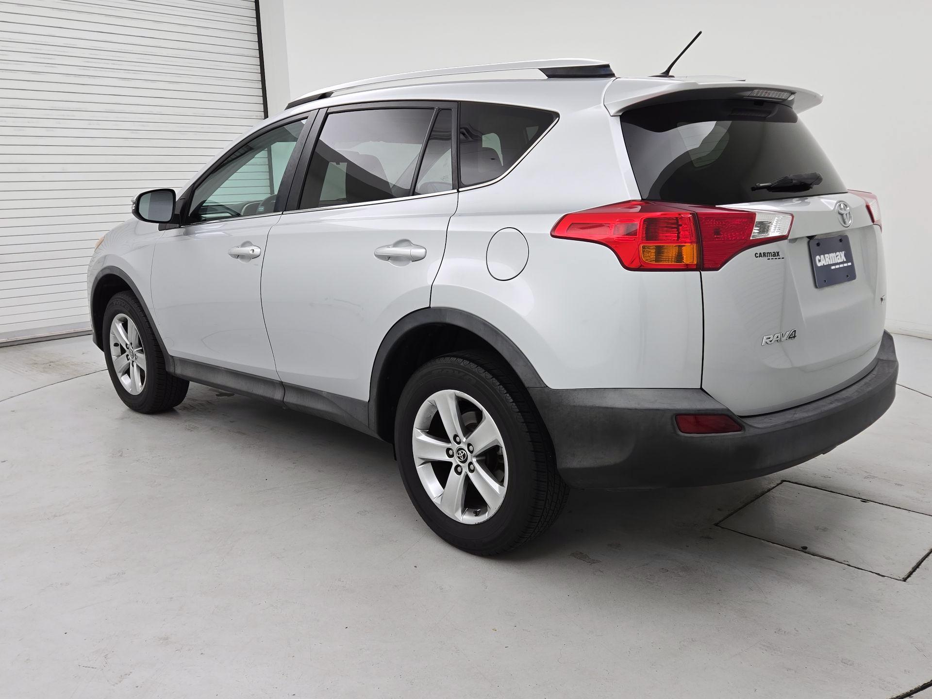 Thumbnail: 2015 Toyota RAV4 - 7