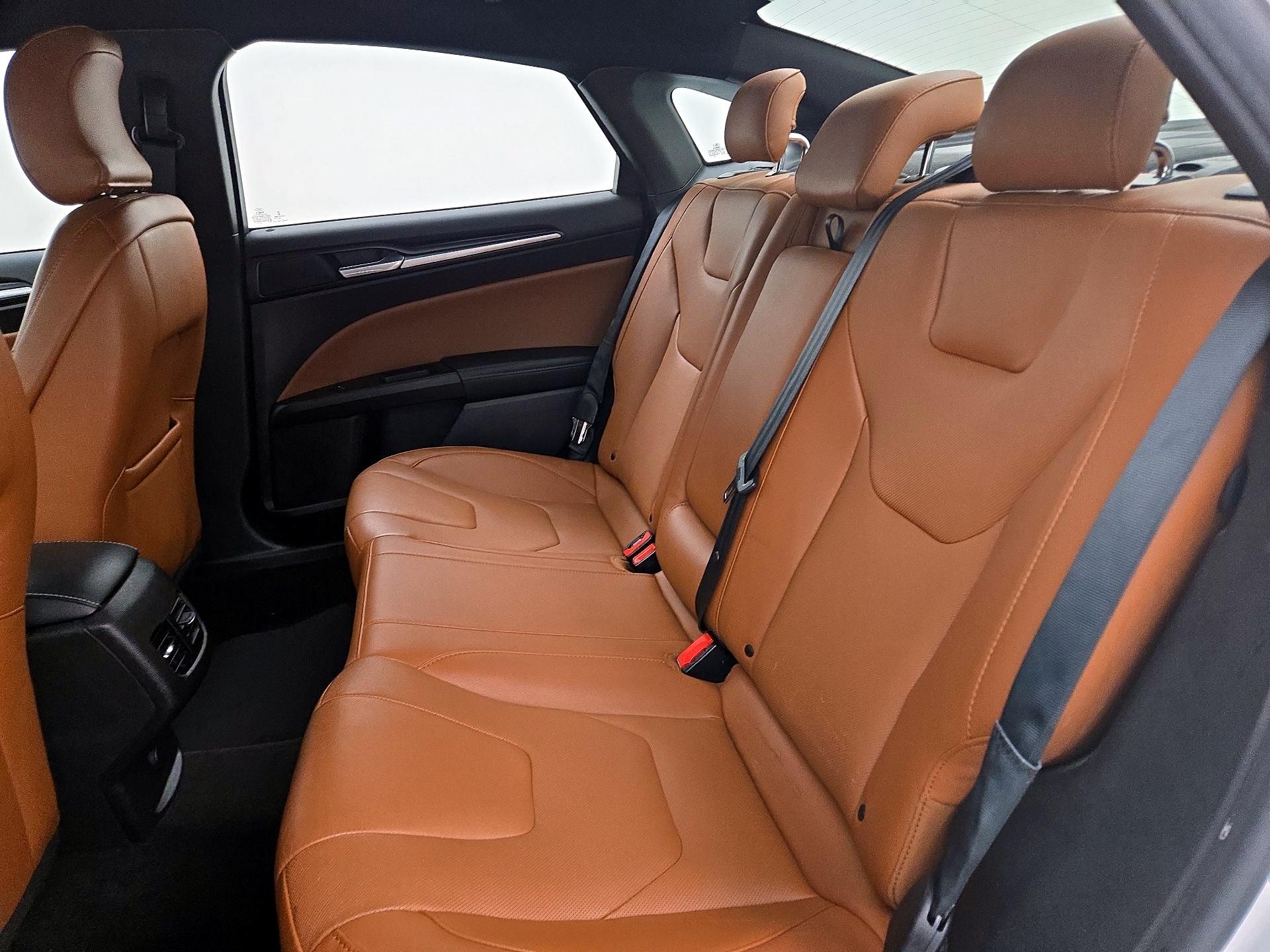 Thumbnail: 2019 Ford Fusion - 18