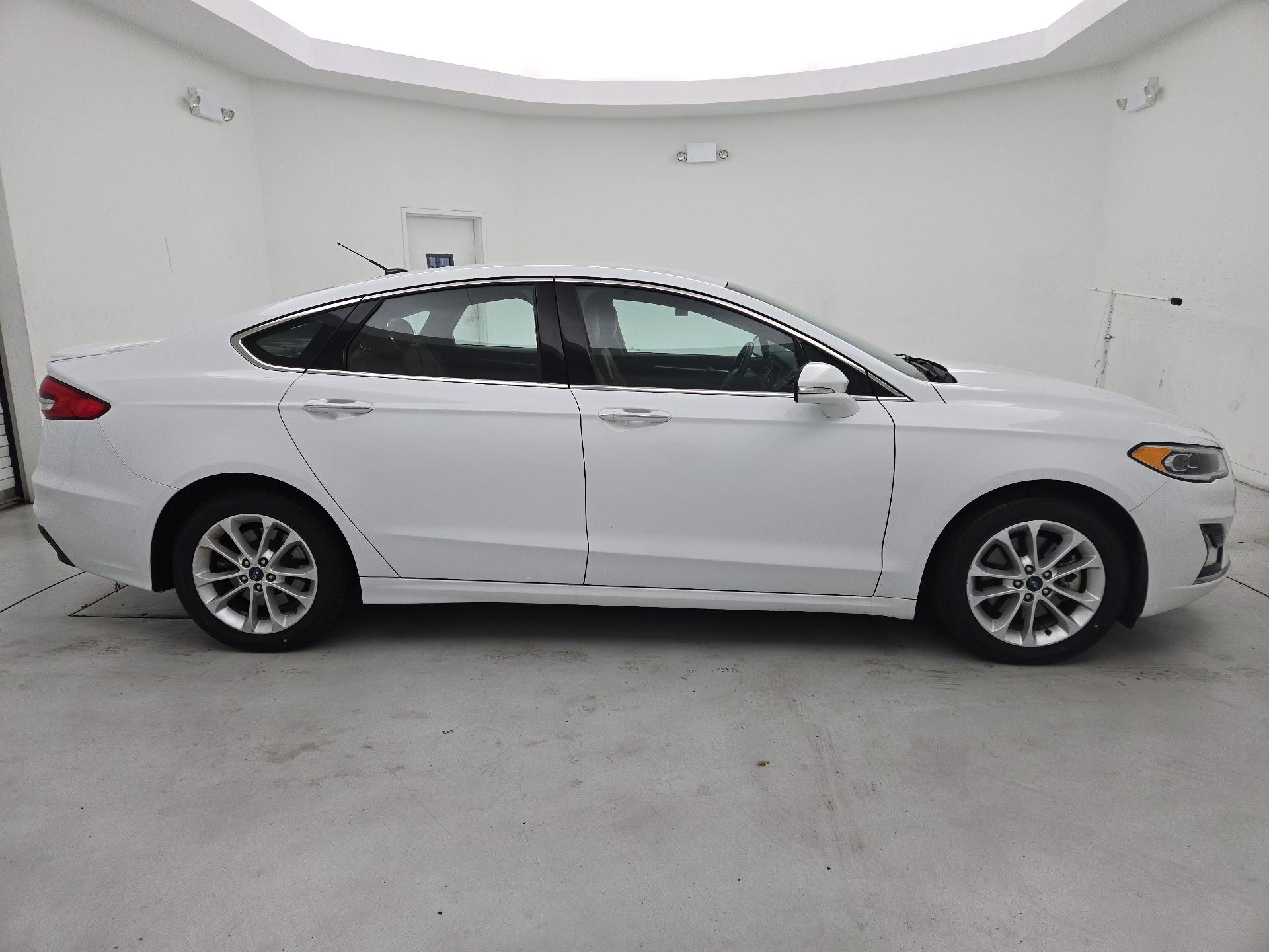 Thumbnail: 2019 Ford Fusion - 4