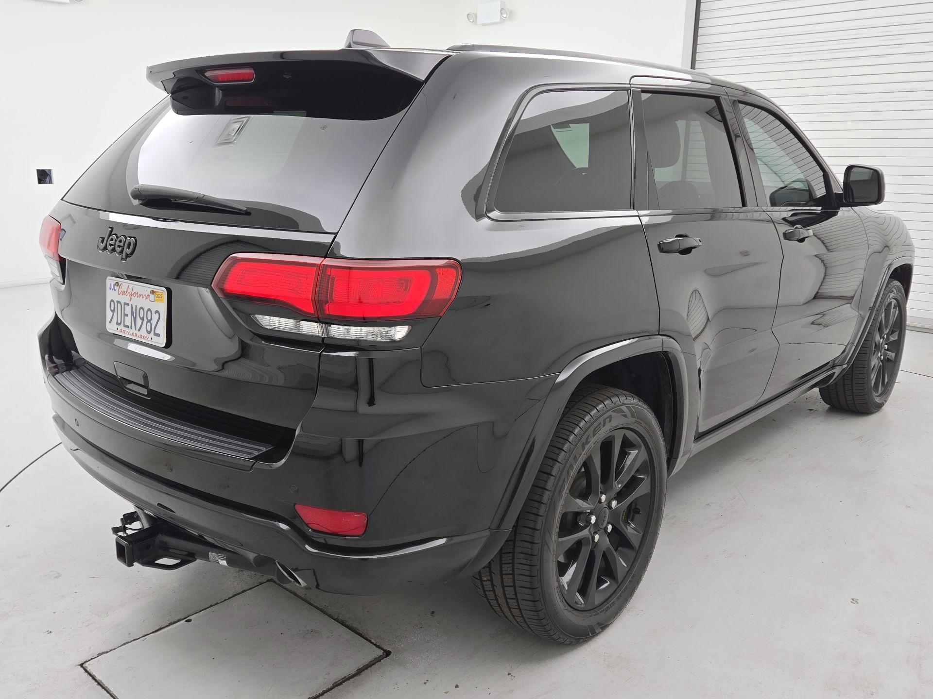 Thumbnail: 2018 Jeep Grand Cherokee - 5