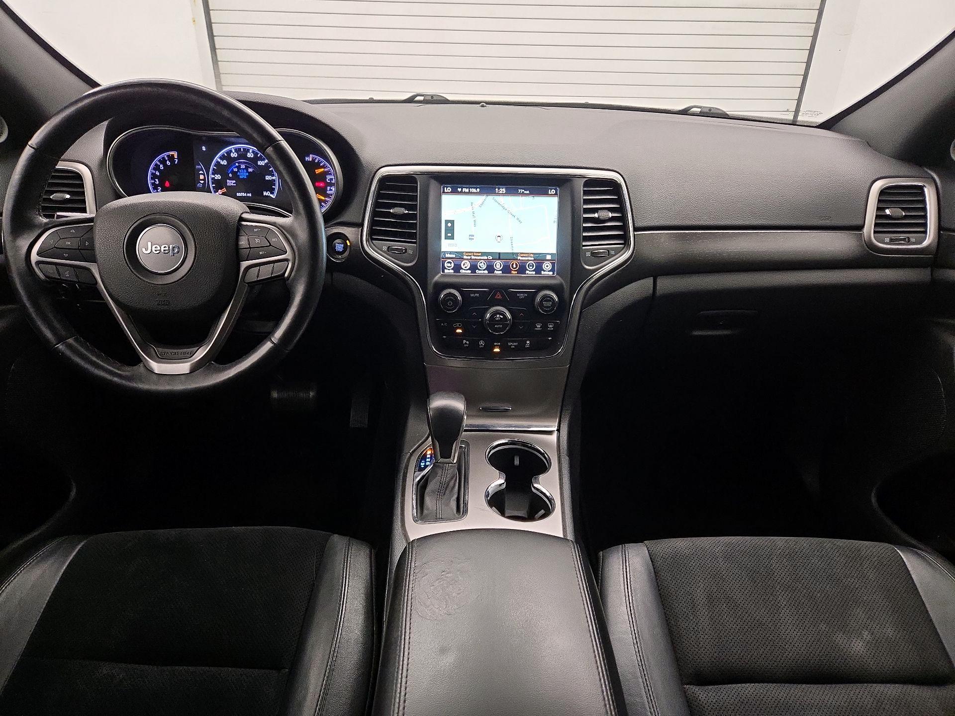 Thumbnail: 2018 Jeep Grand Cherokee - 8