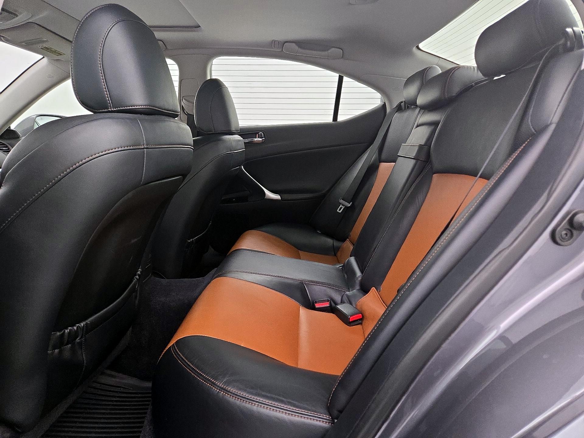Thumbnail: 2013 Lexus IS - 20